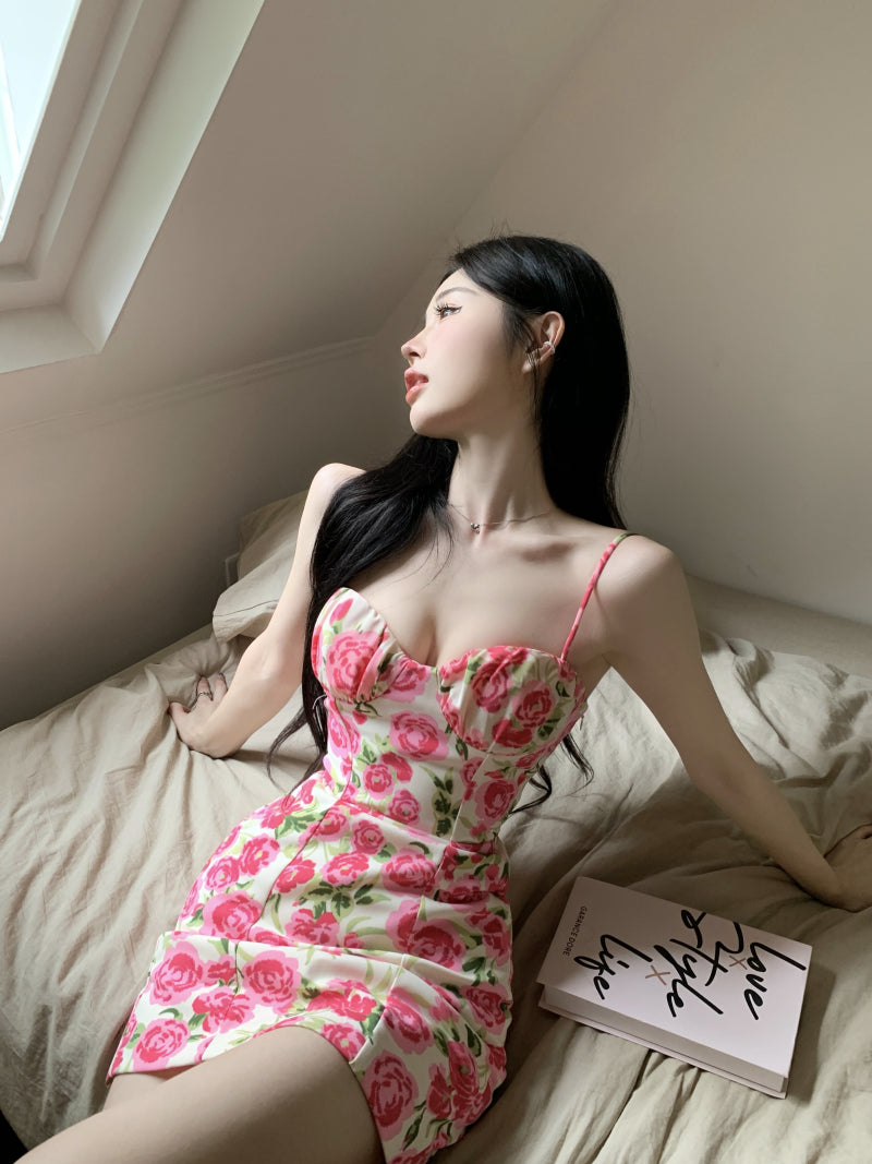 Women's Summer New Backless V-Neck Floral Sling Dress