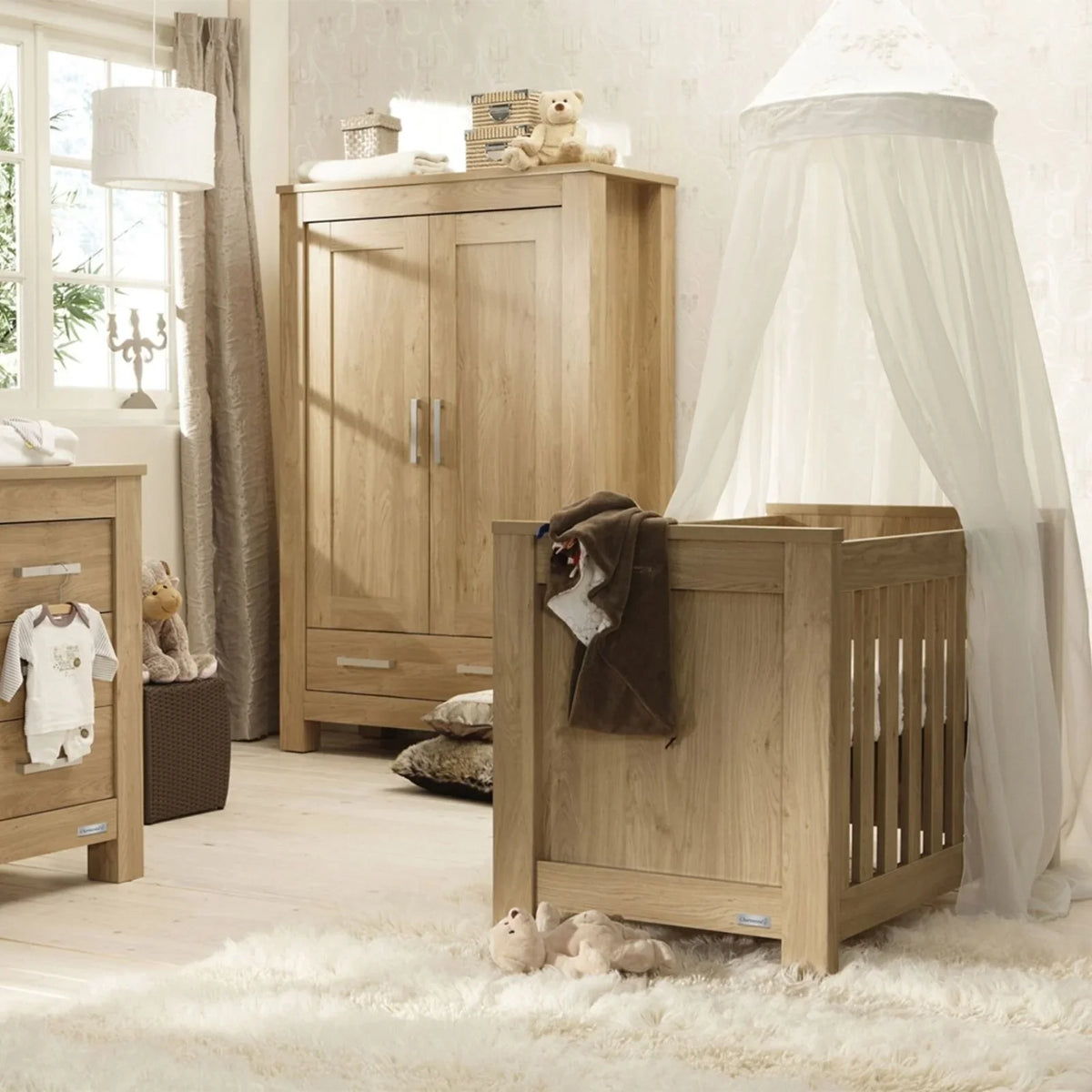 Charnwood Bordeaux Cot Bed - Oak
