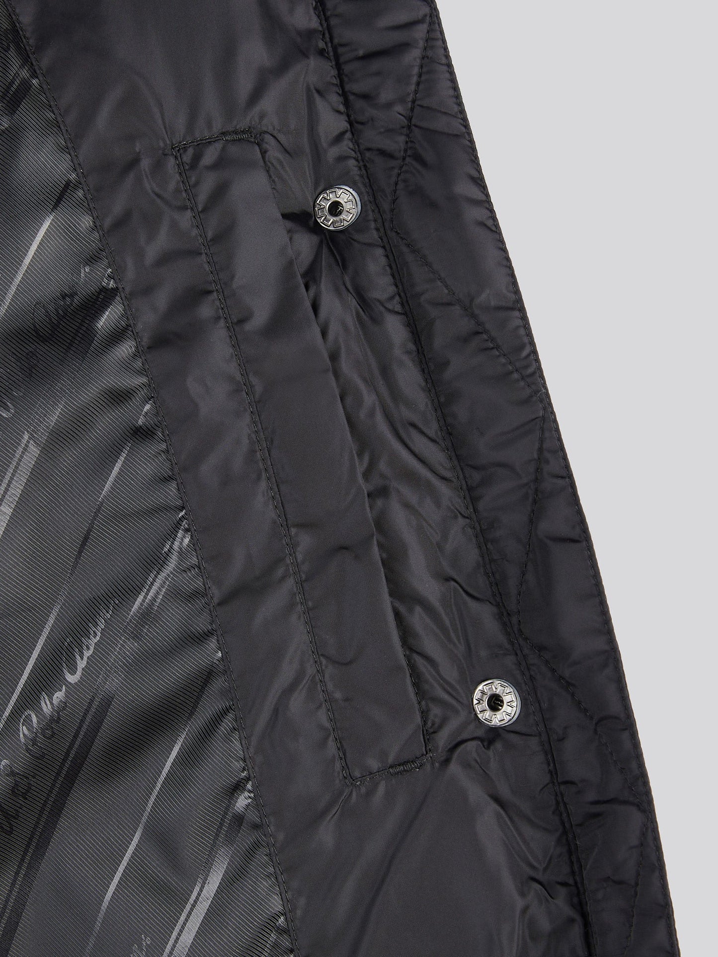 Womens Sateen Puffer Jacket in Black