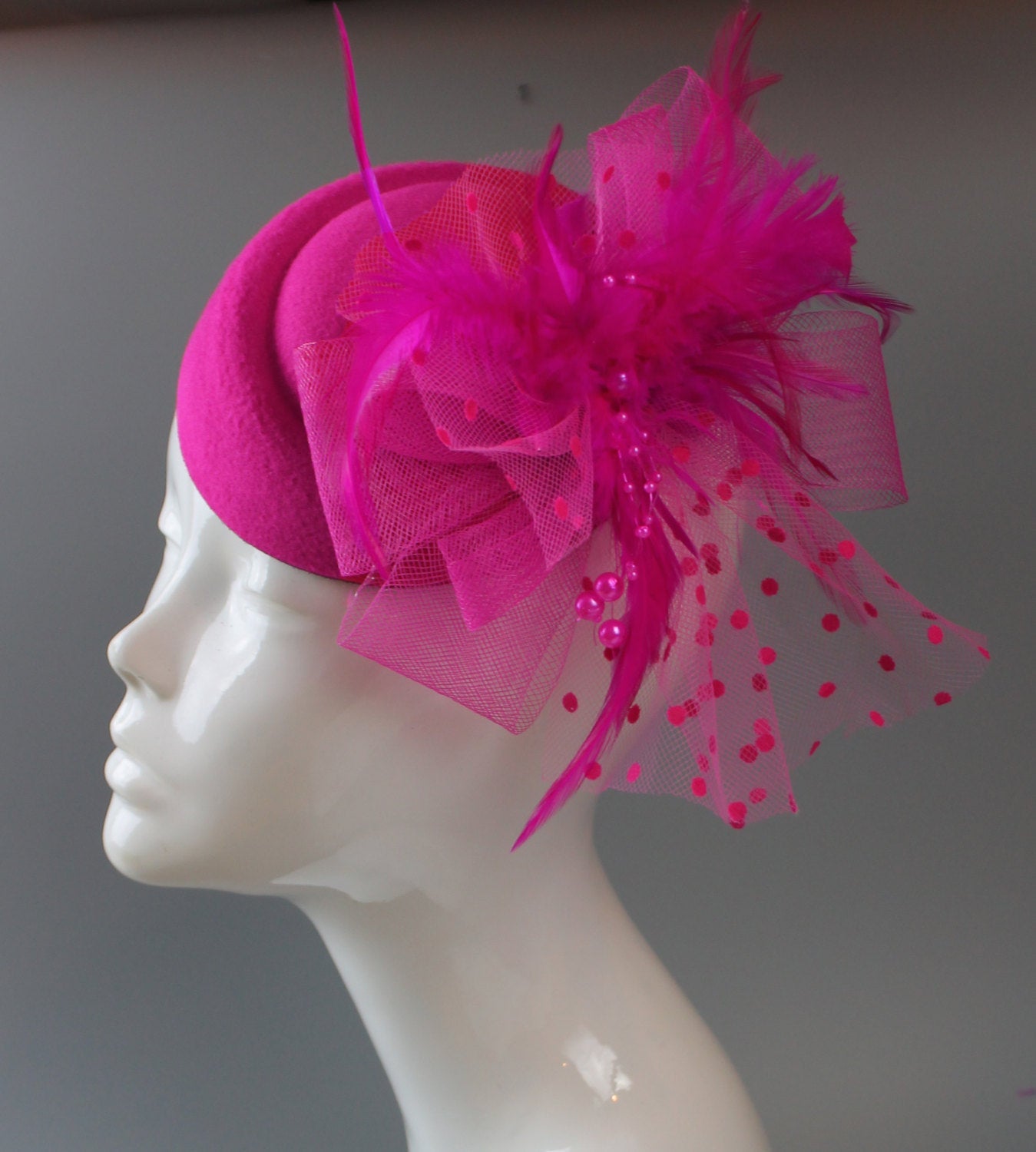 Caprilite Fuchsia Hot Pink Fascinator Hat Pill Box Veil Hatinator UK Wedding Ascot Races Clip Felt