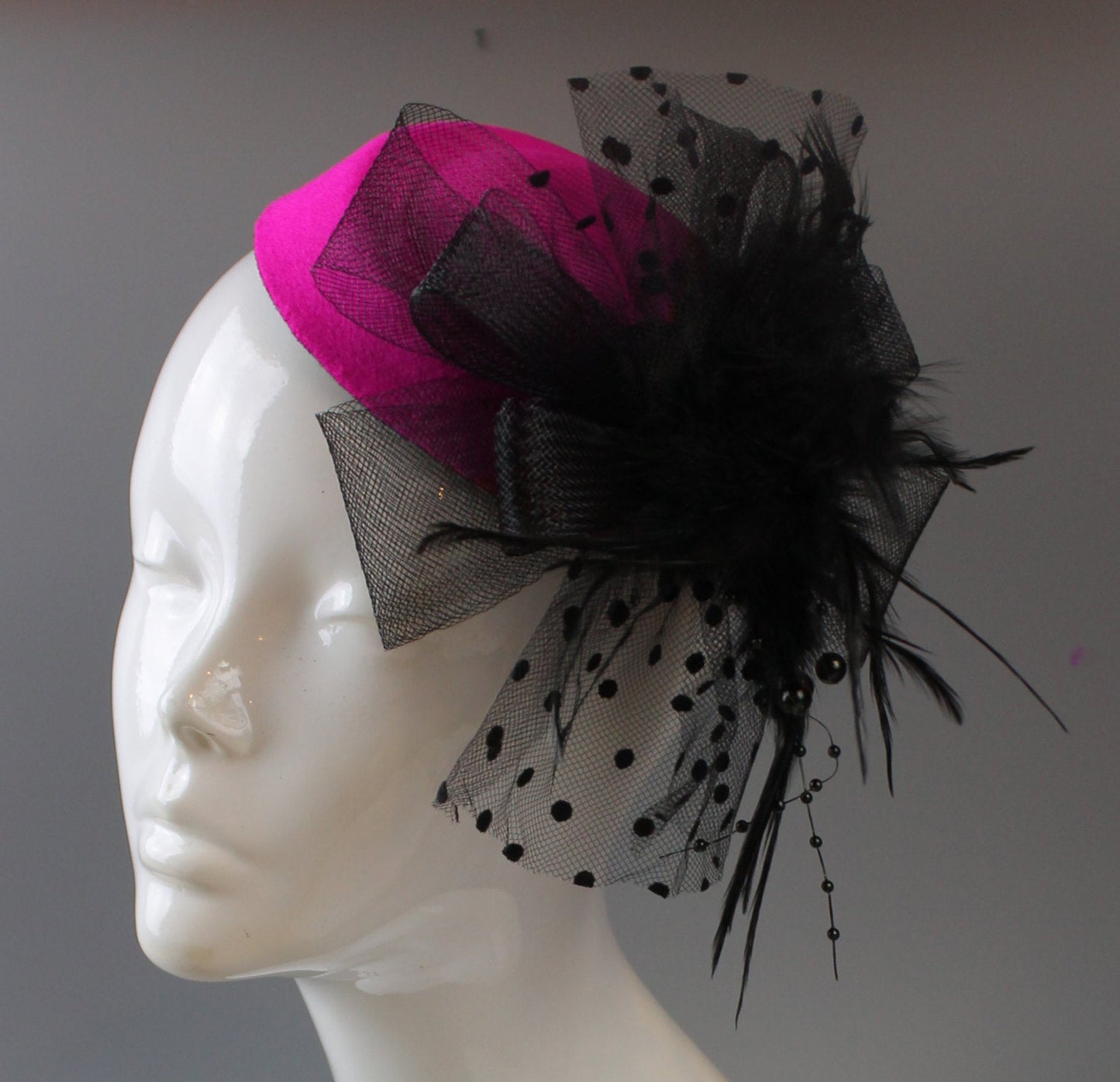 Caprilite Fuchsia and Black Hot Pink Fascinator Hat Pill Box Veil Hatinator UK Wedding Ascot Races Clip Felt