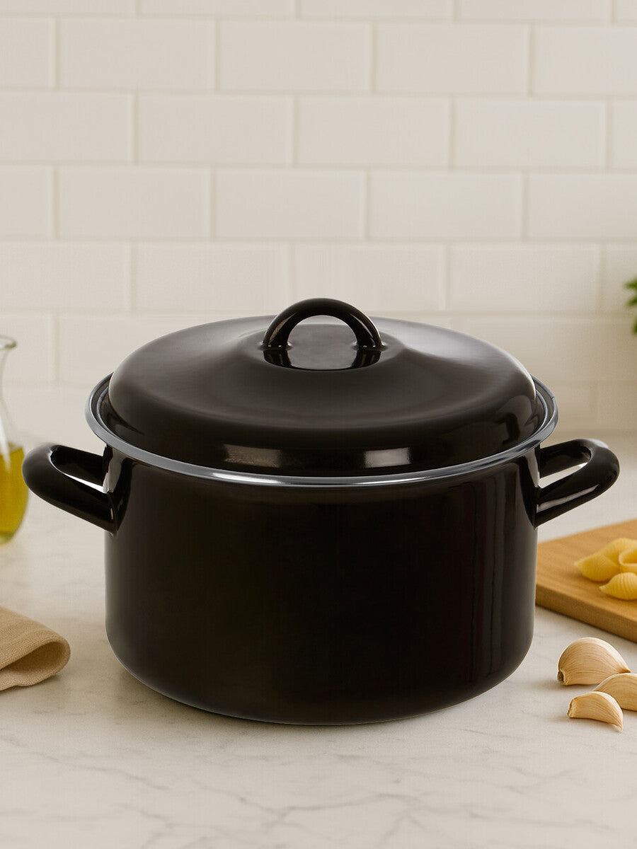 Black Enamel 22cm Casserole Dish | Porter