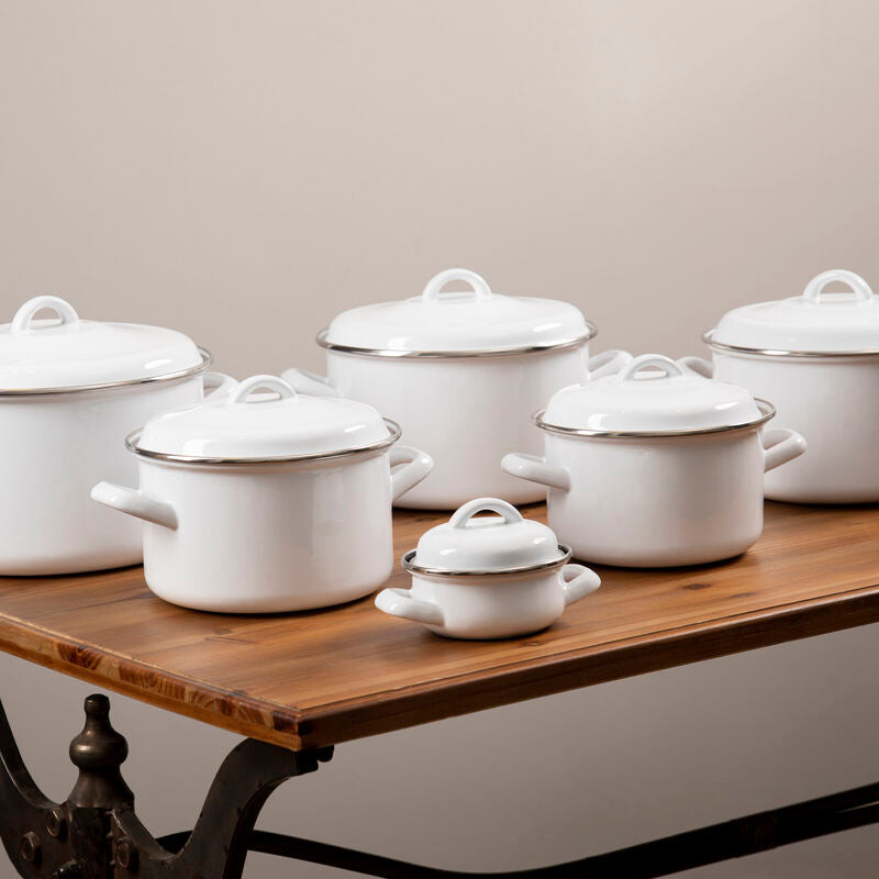 White Enamel 22cm Casserole Dish | Porter