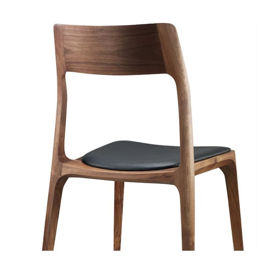 A Set Of 2 Hans CH3 Dining Chairs, Dark Oak, Light Oak