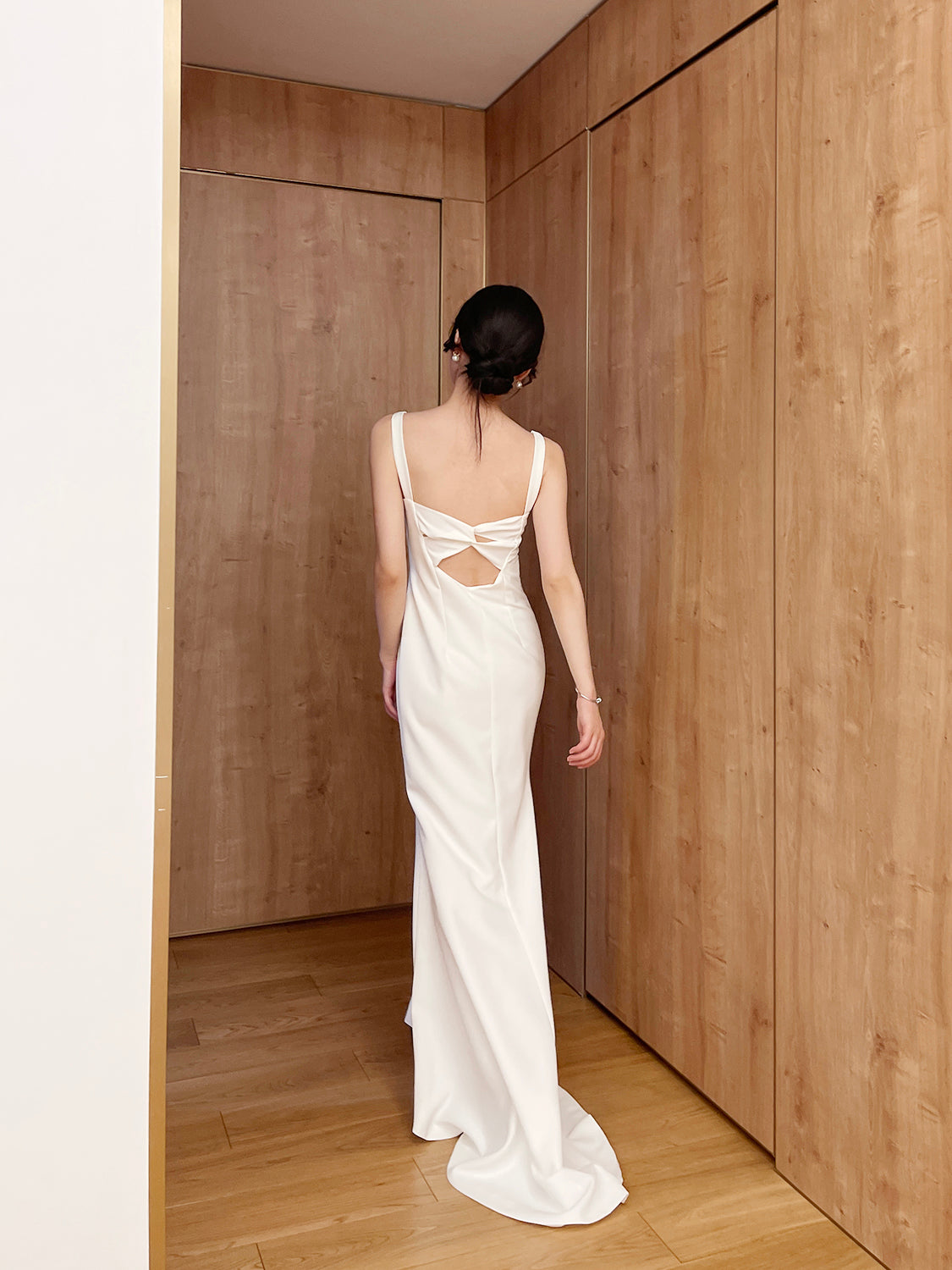 Back Kink Backless V-neck Evening Dress