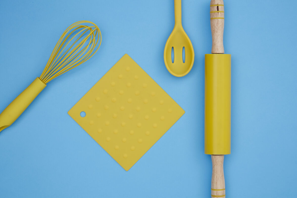 Zing Yellow Silicone Rolling Pin