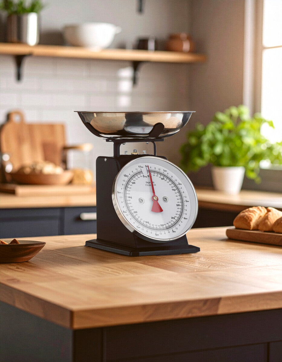 5kg Matt Black Retro Kitchen Scale | Olivier