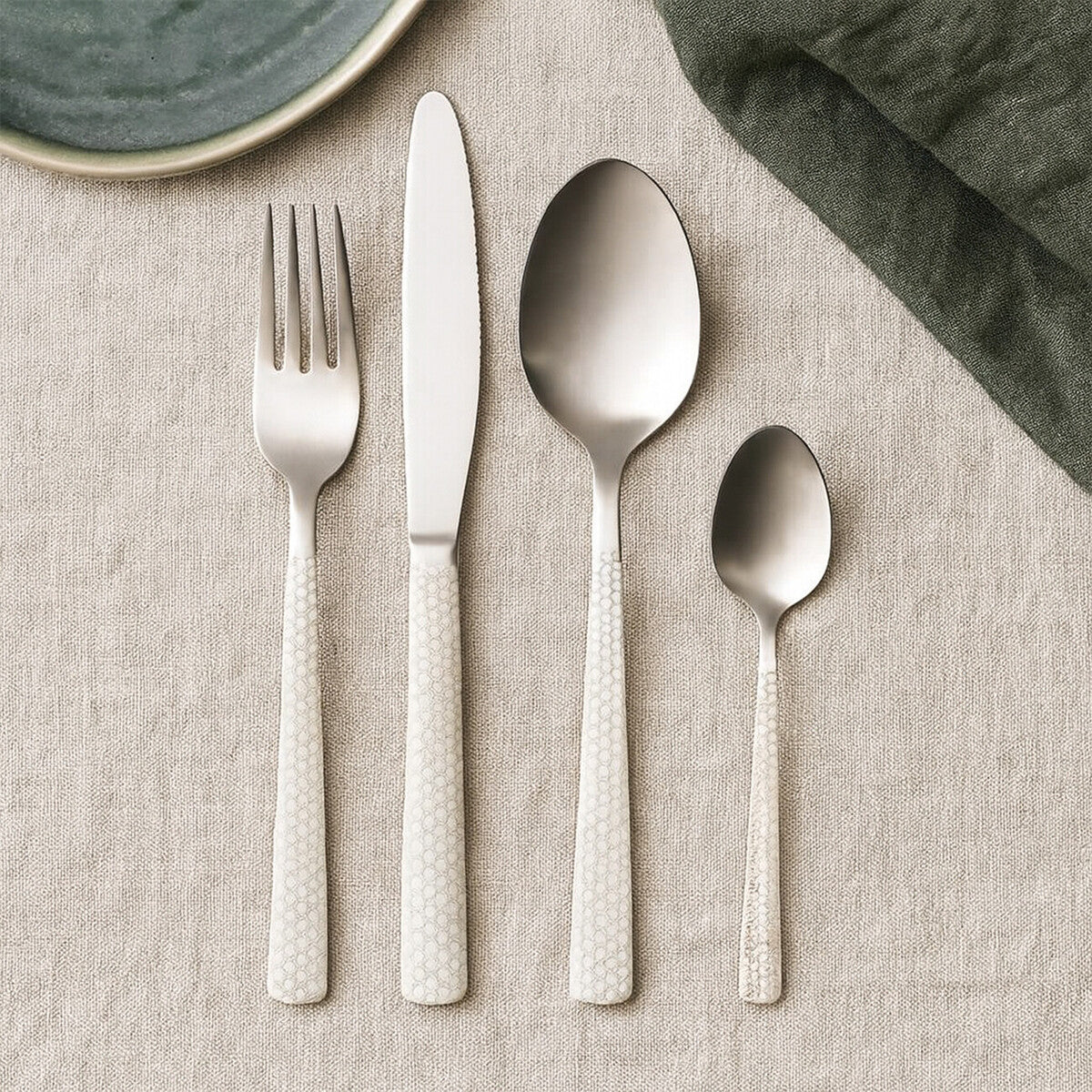 Avie Casablanca 16 Piece Stainless Steel Cutlery Set