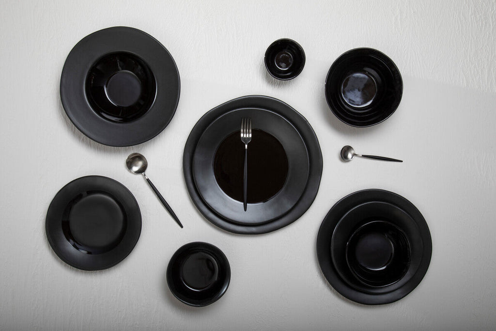 16 Piece Matte  Silver And Black Cutlery Set | Avie