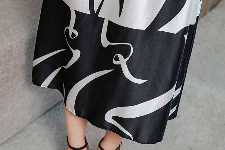 O-neck Short-sleeved Simple Black And White Print Elegant Casual Dress