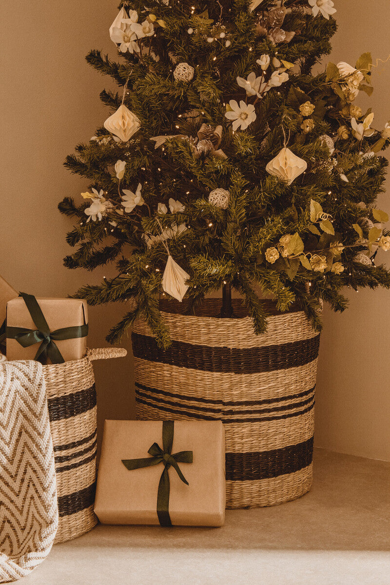 Arles Set of 2 Seagrass Baskets with Black Stripes.