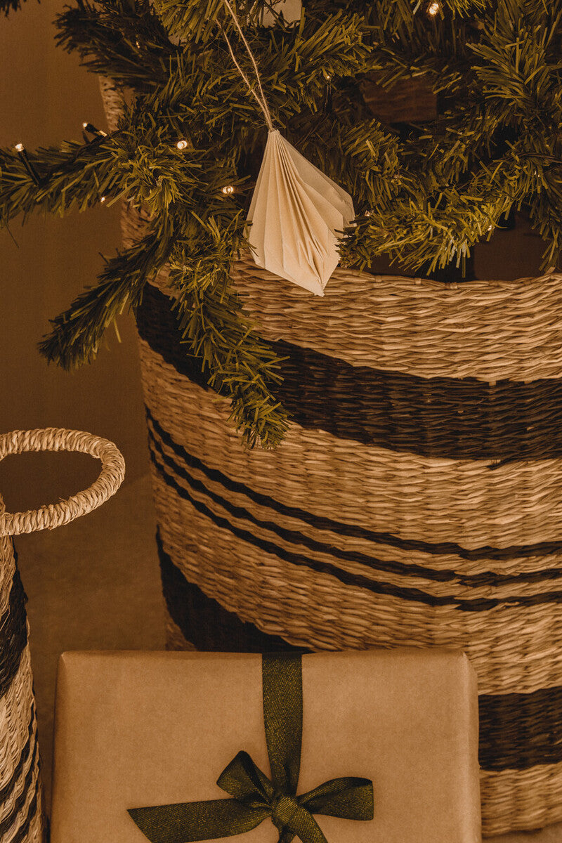 Arles Set of 2 Seagrass Baskets with Black Stripes.