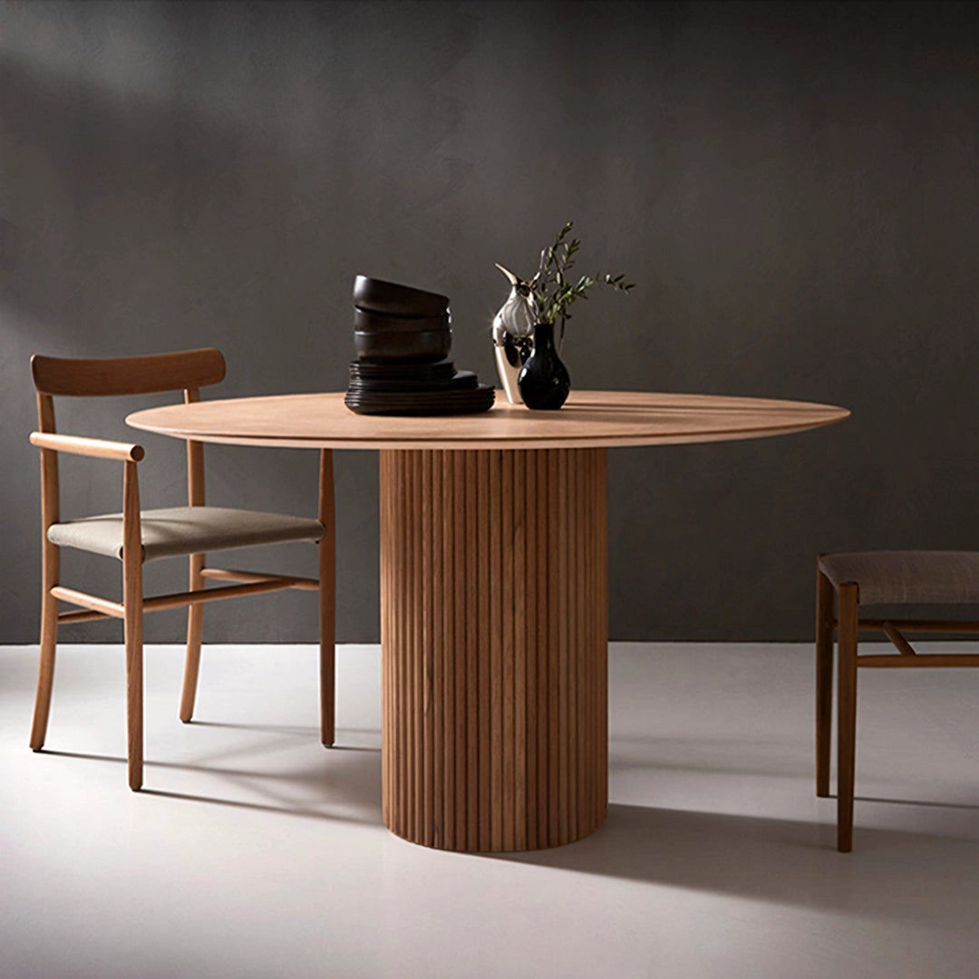 Ivar Round Dining Table, Oak Or Walnut