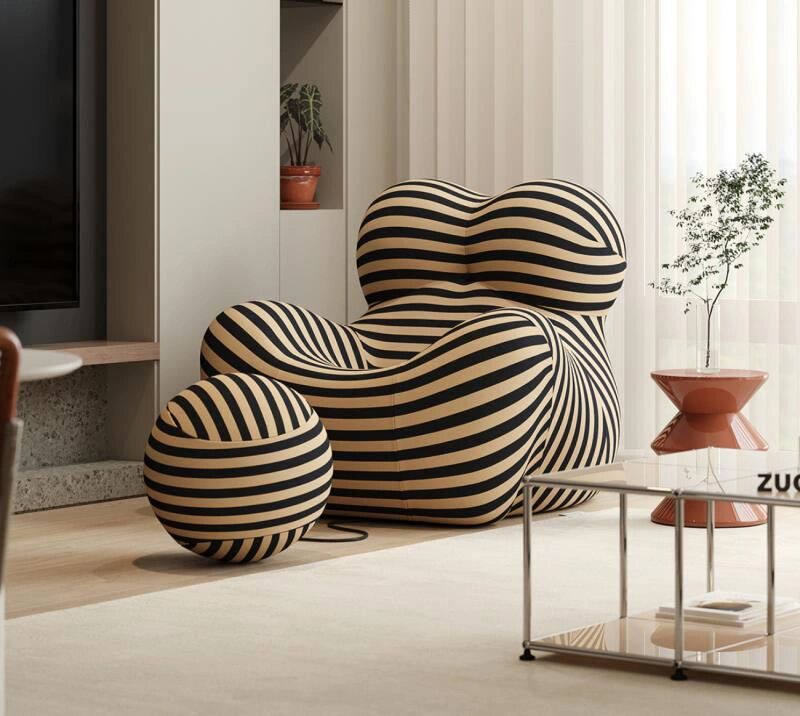 Up50 Armchair With A Ball Stool, Blue&Red