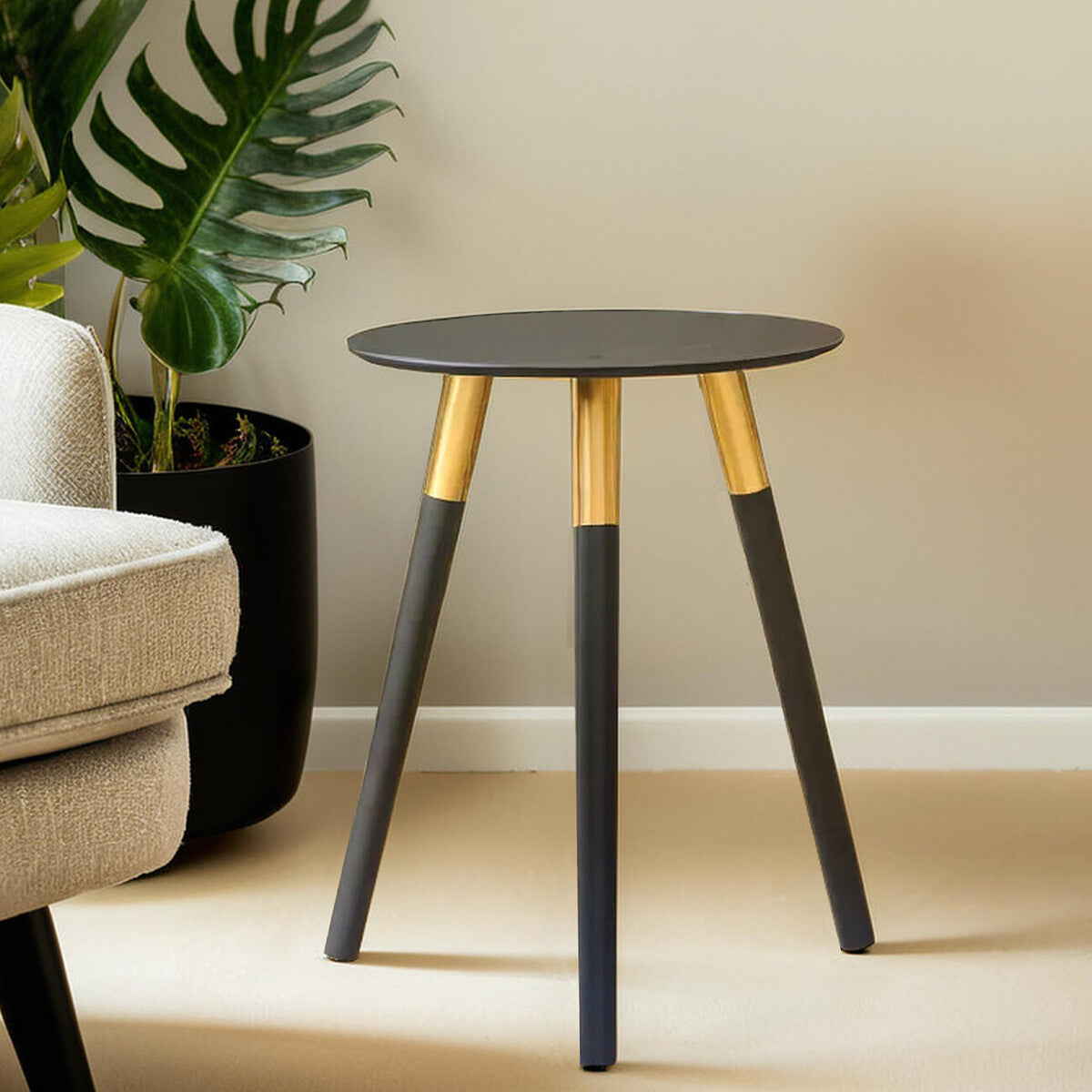 Black and Gold Round Side Table, Nostra