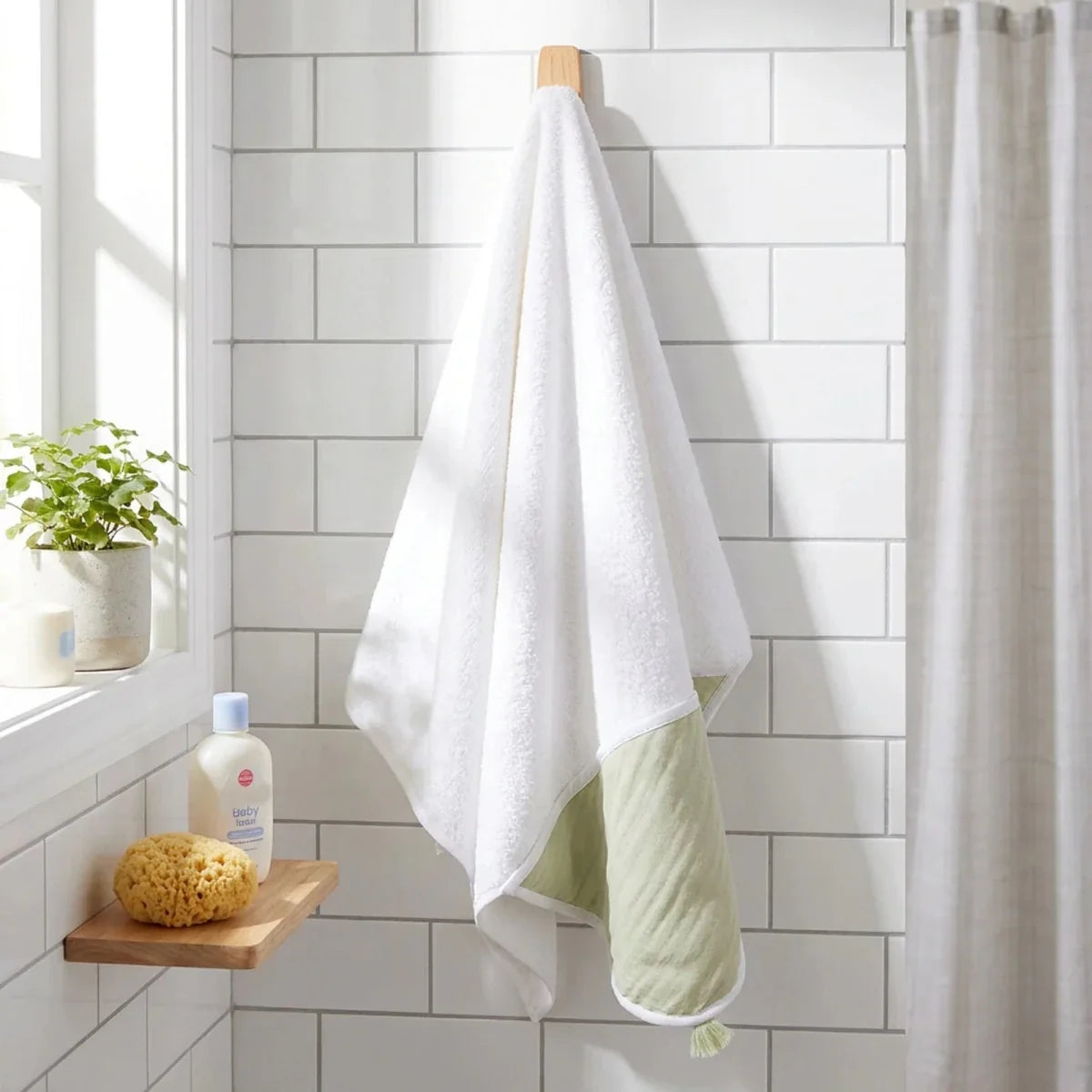 Mollia Baby Bath Towel (75 x 75 cm)