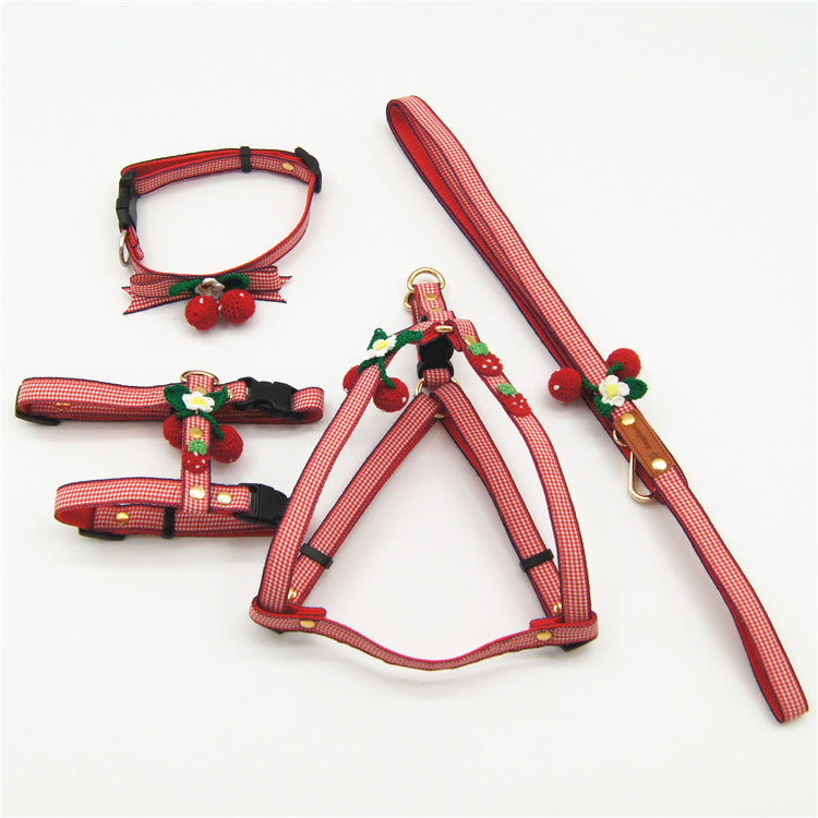 Knit strawberry pet traction set