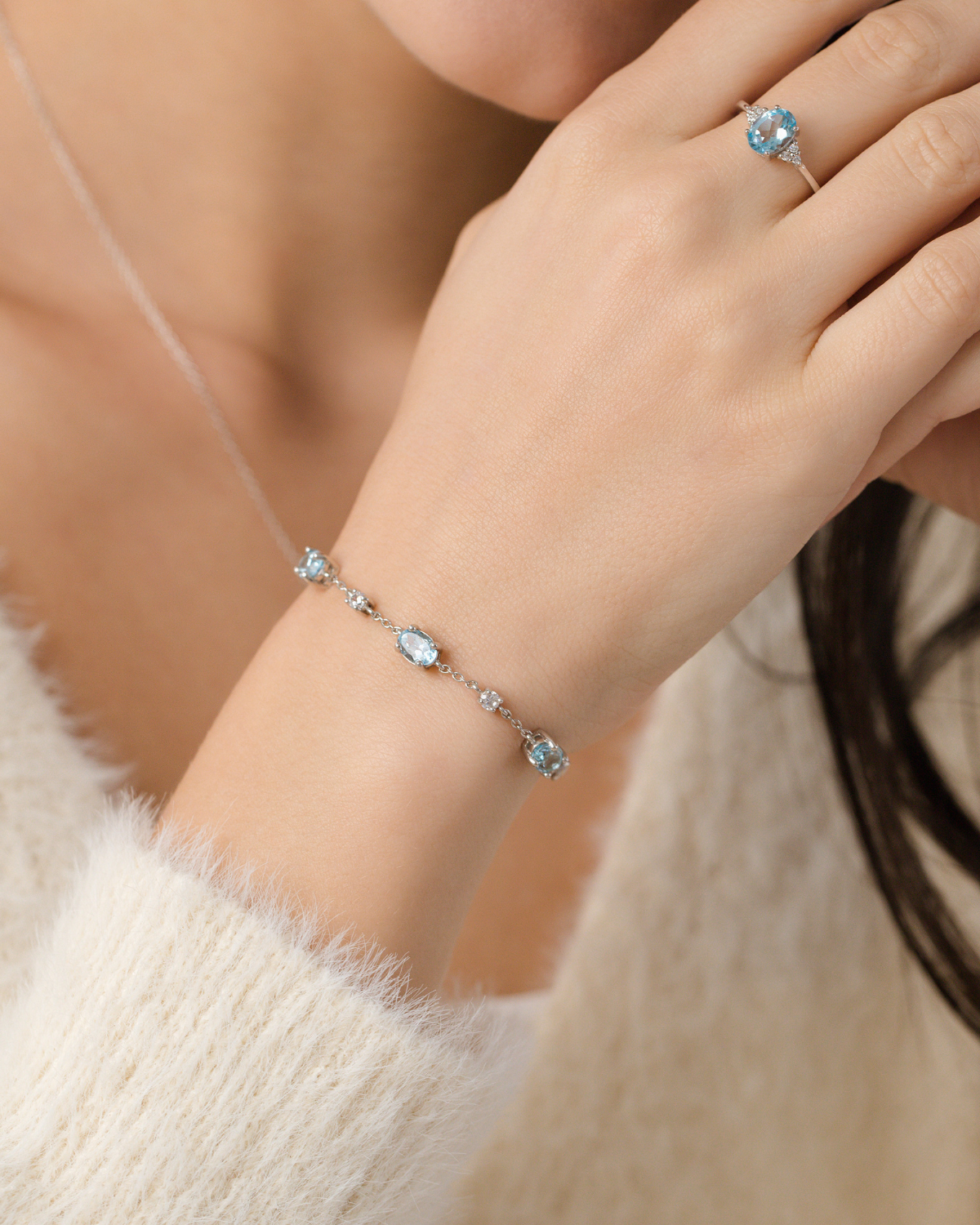 Blue Topaz Bracelet in Sterling Silver