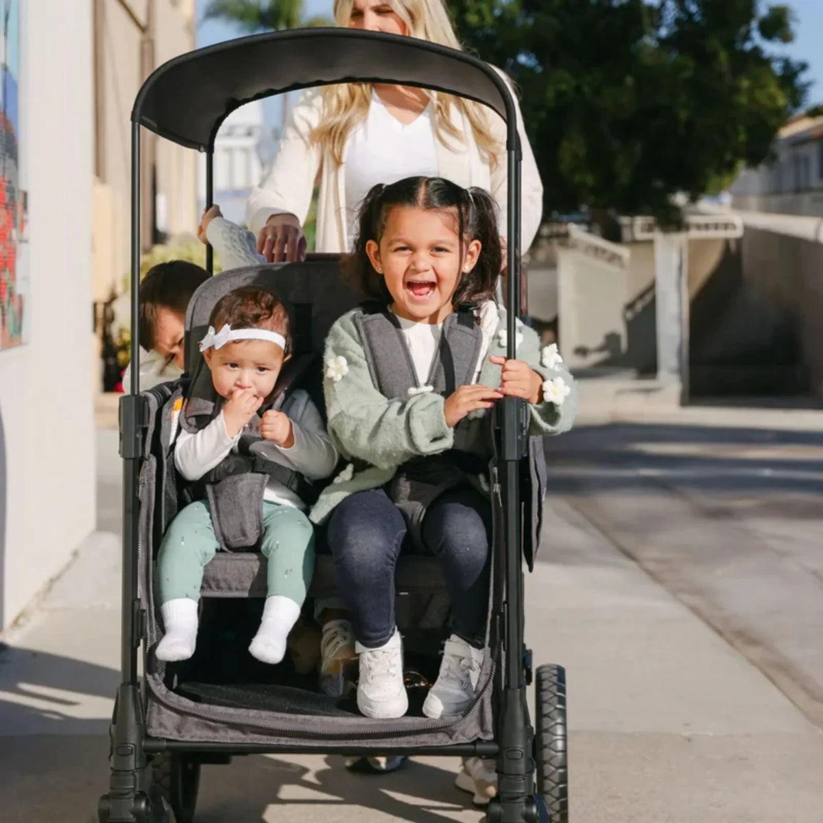Wonderfold W4 Luxe Pro Stroller Wagon - Jet Black