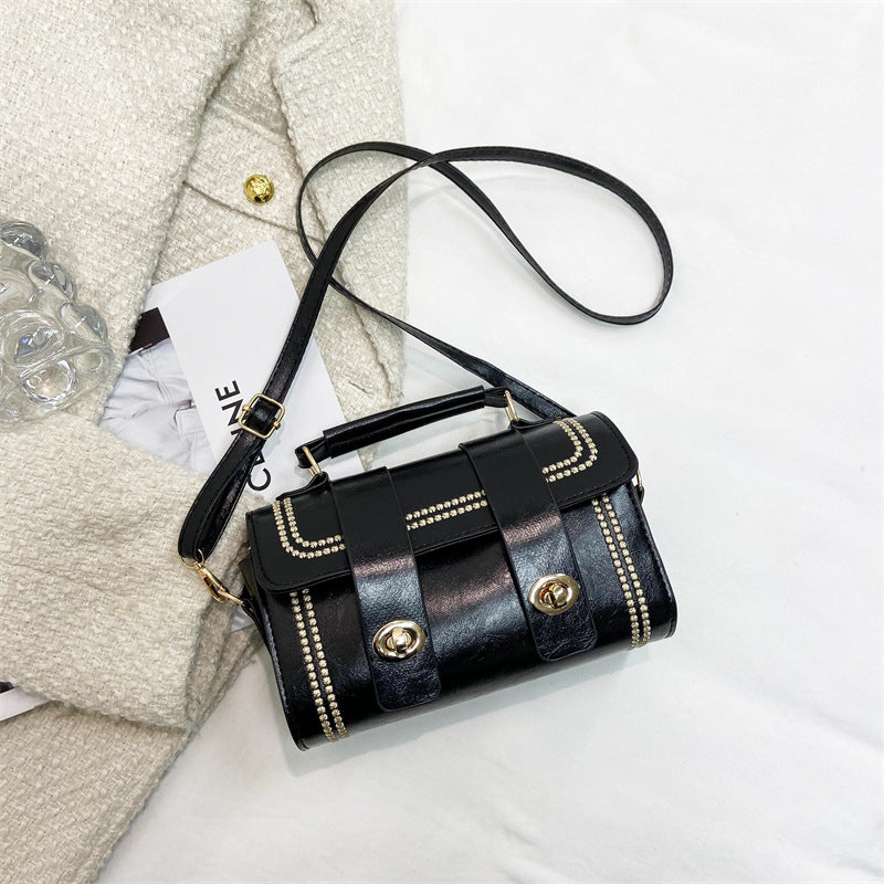 Versatile Fashion Portable Messenger Bag