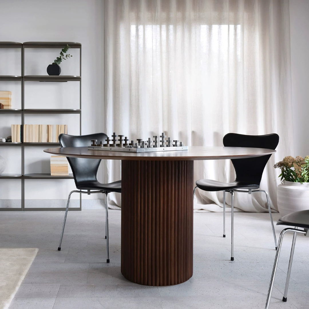 Ivar Round Dining Table, Oak Or Walnut