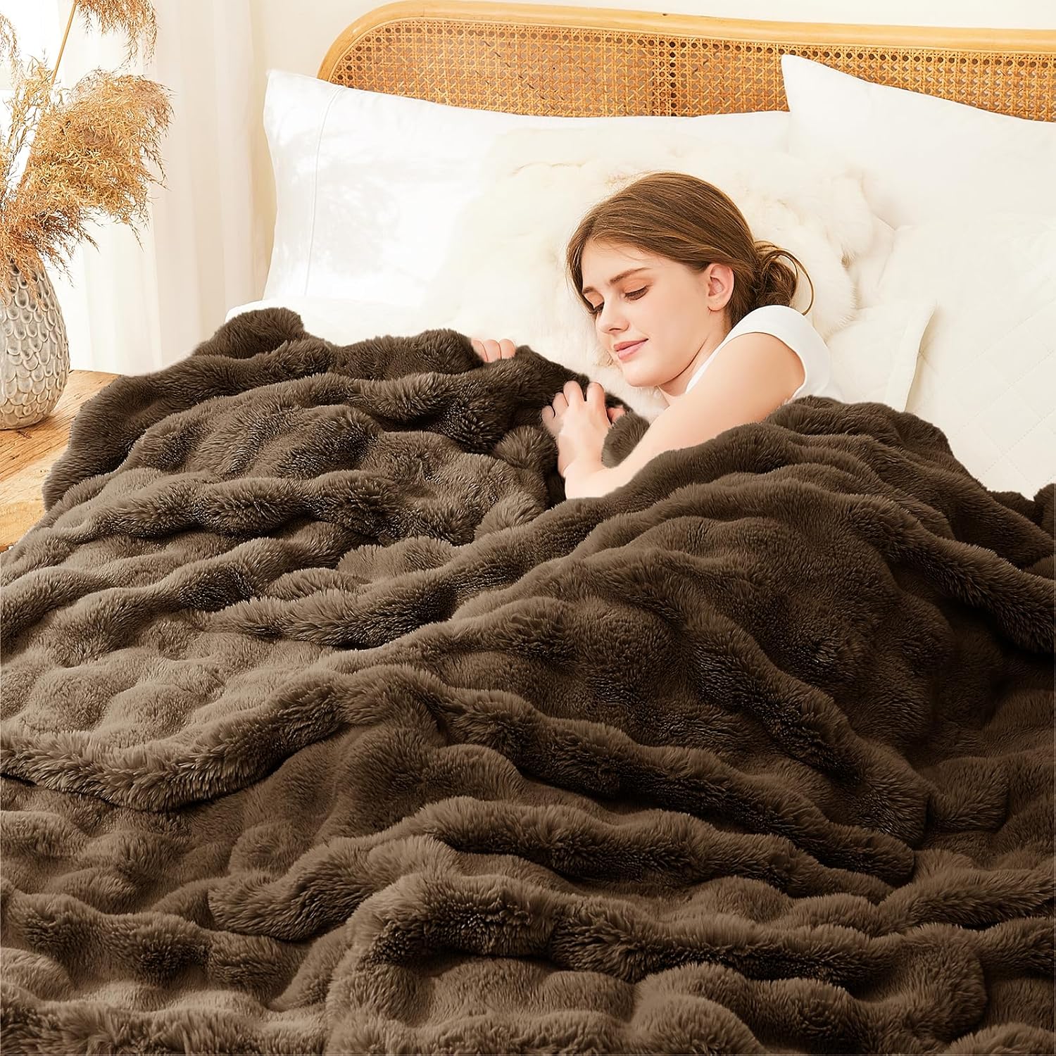 Luxury Faux Fur Throw Blanket