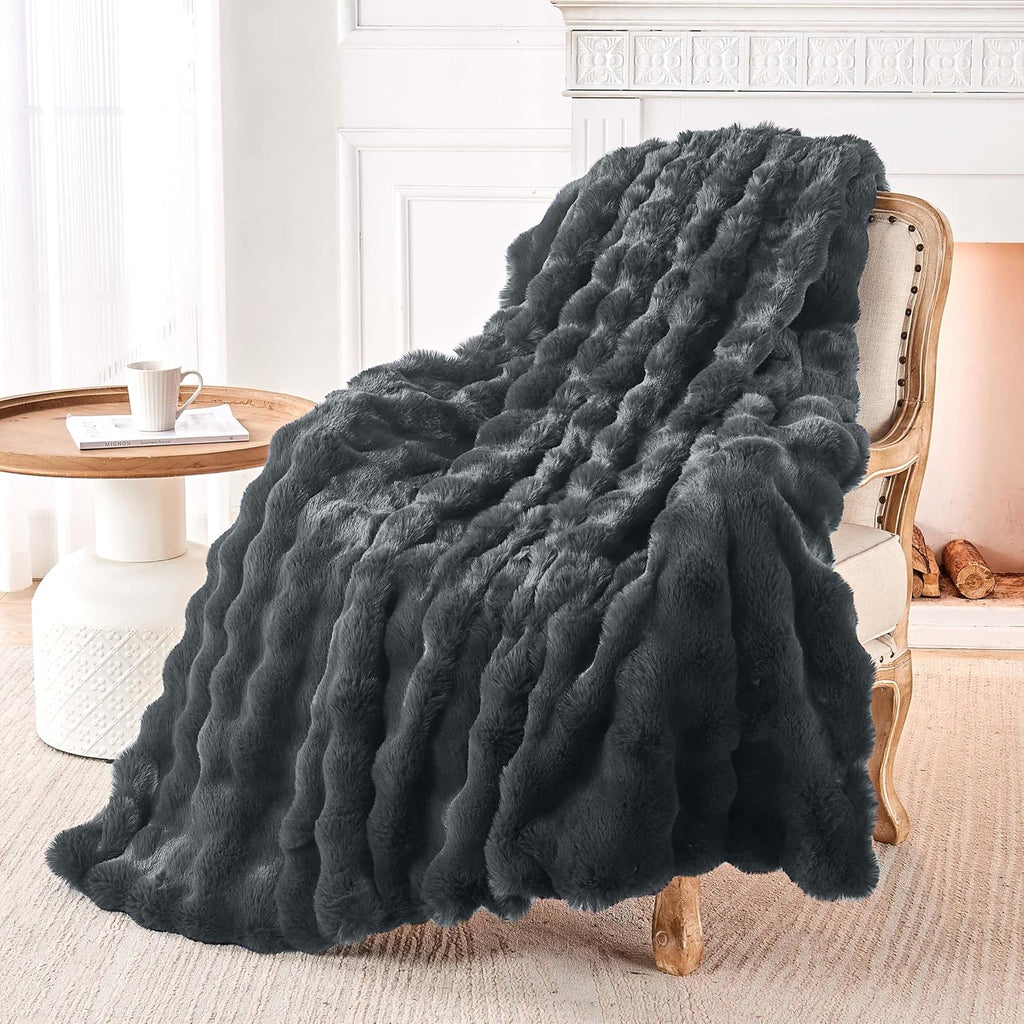 Luxury Faux Fur Throw Blanket