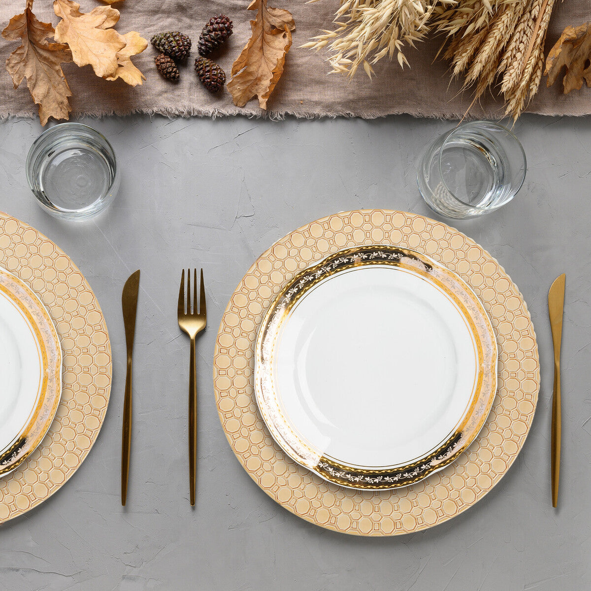 Dia Gold Charger Plate With Octagon Pattern Rim
