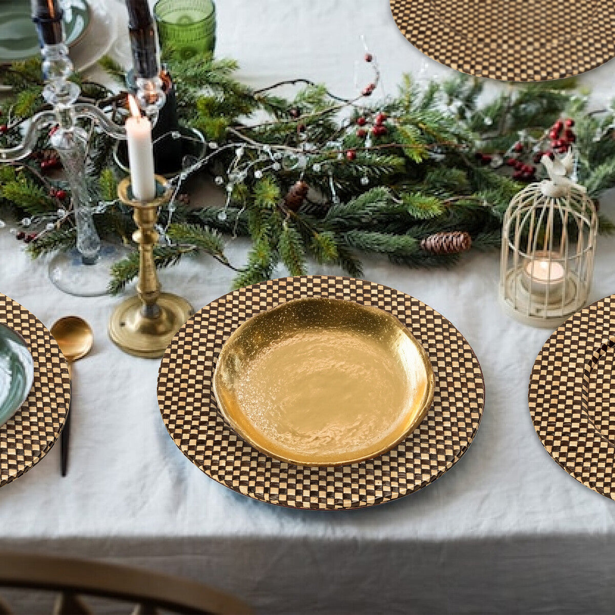 Set of Four 33cm DiaBlack and Natural Charger Plates | Pandanus