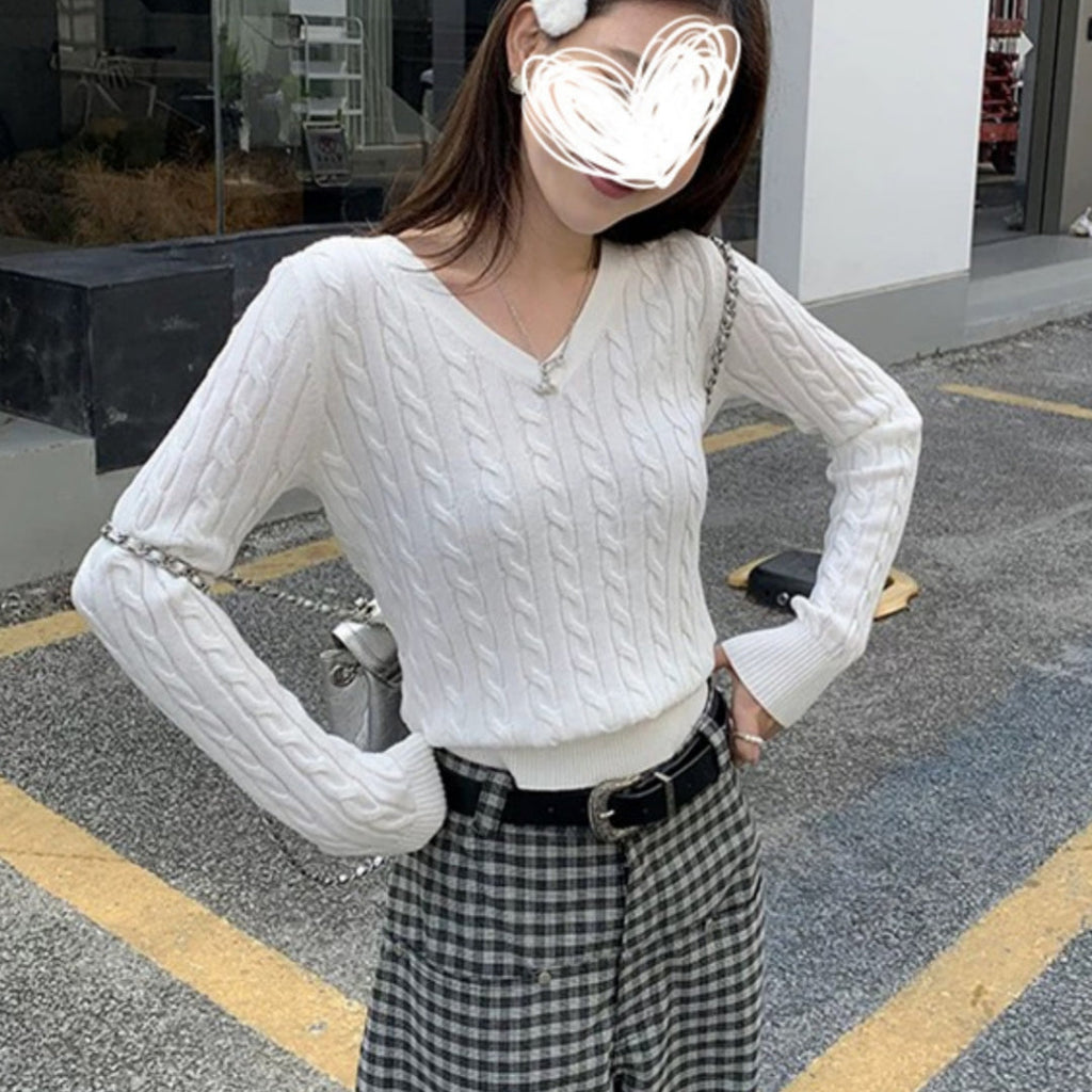 Women's Clothing Is Super Stylish With A High-end Simple And Versatile Cable-knit V-neck Sweater