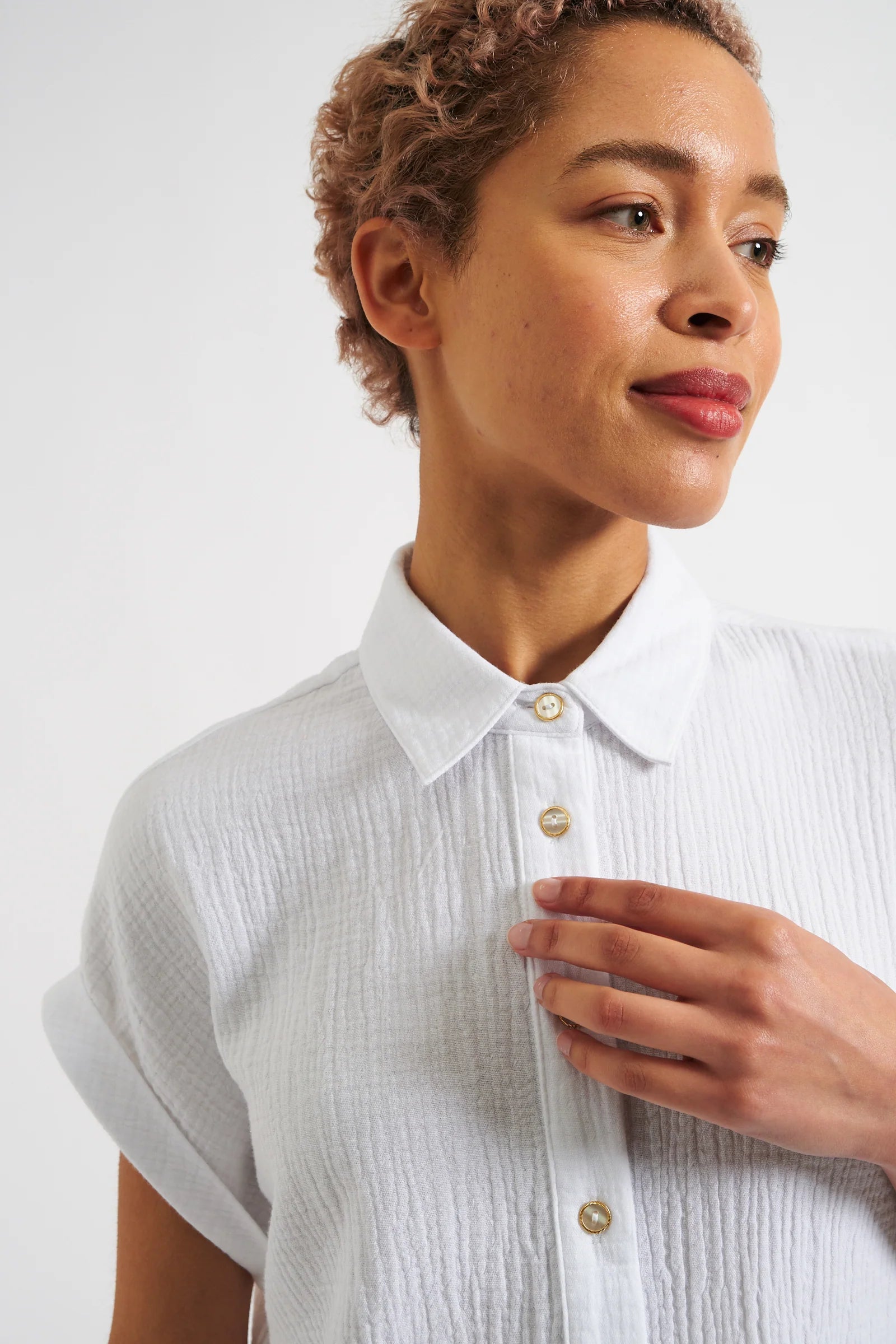 Abinaya Double Gauze Short Sleeved Shirt - White