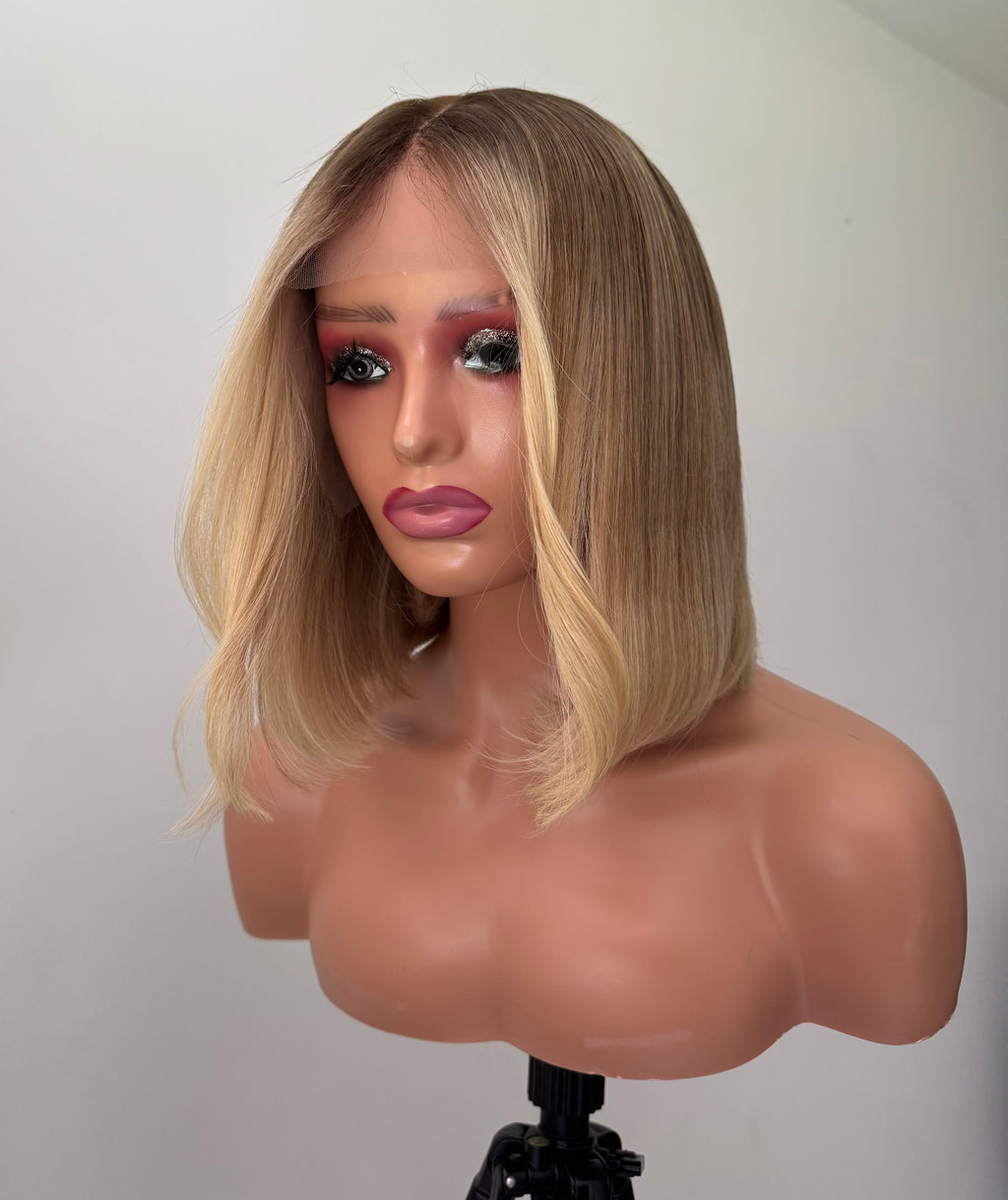 Bronde Bob - Full Lace Human Hair Wig