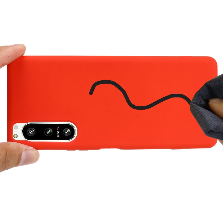 For Sony Xperia 5 IV Solid Color Liquid Silicone Dropproof Full Coverage Protective Case(Red)