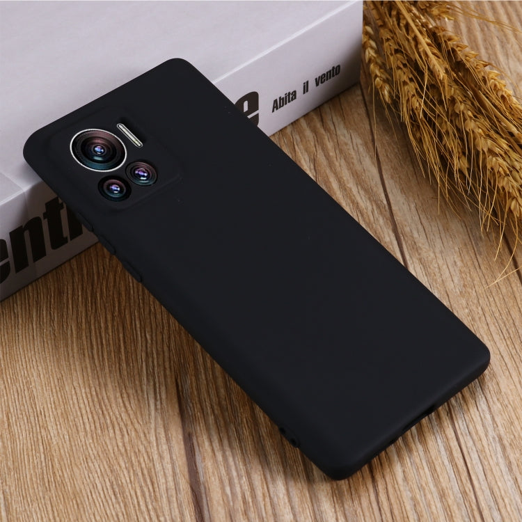 For Motorola Edge 30 Ultra / Moto X30 Pro Pure Color Liquid Silicone Shockproof Phone Case(Black)