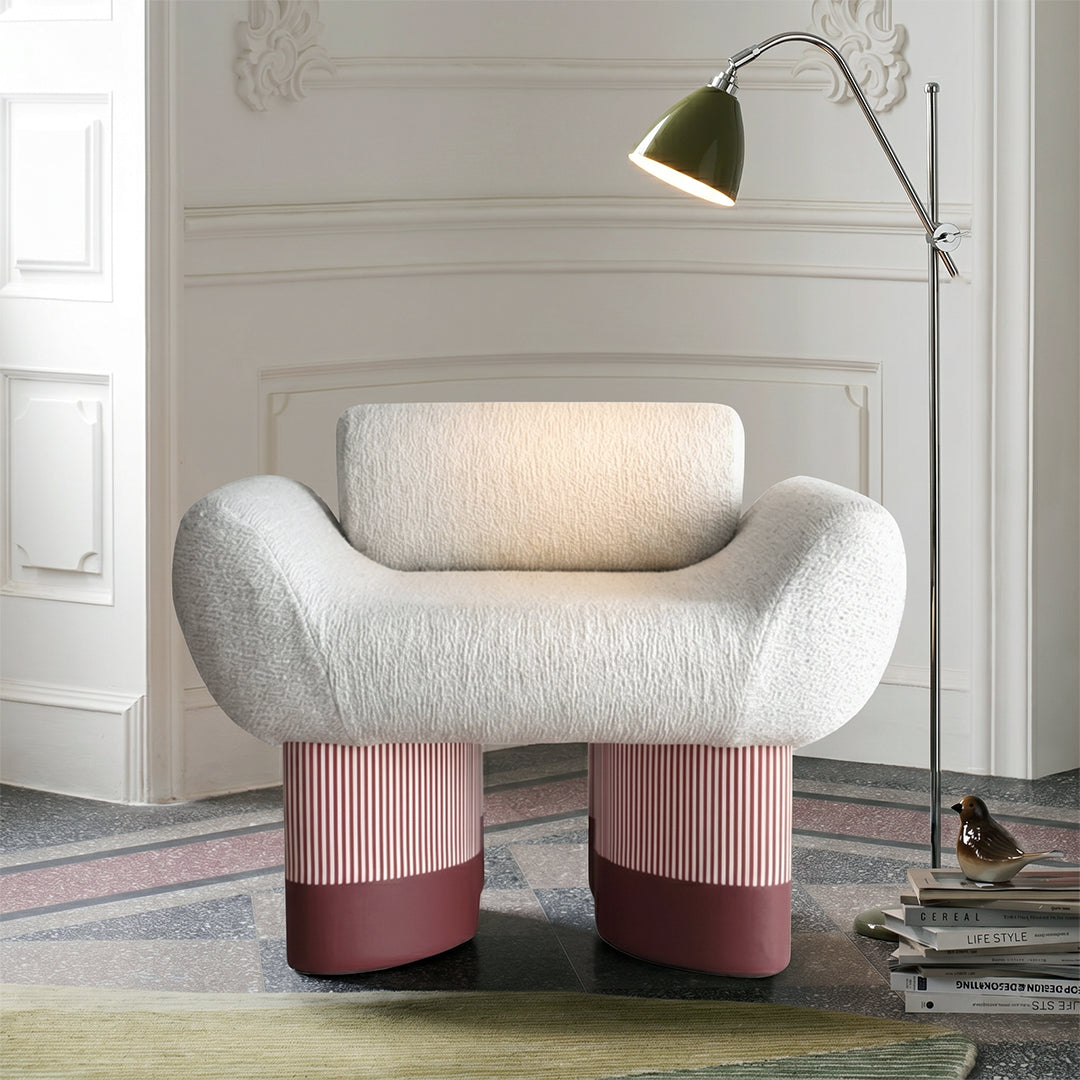 Egle Armchair, Boucle