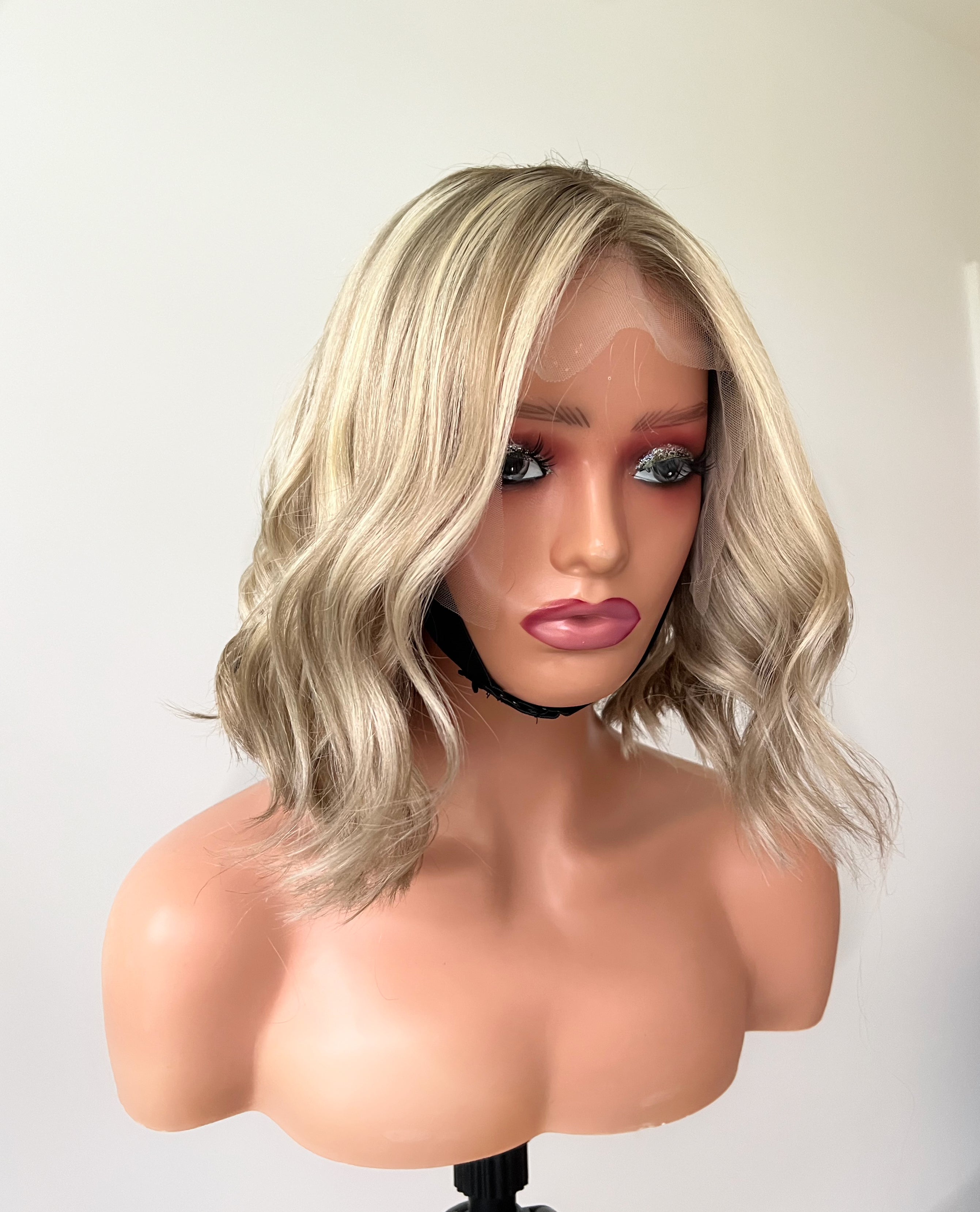Mia Bob - Full Lace Human Hair Wig