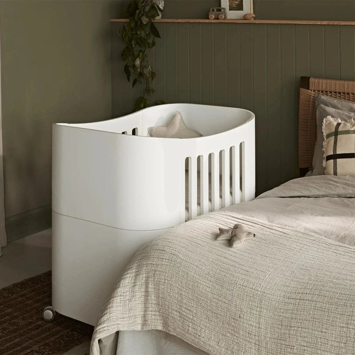 Gaia Baby Serena All-In-One Cot Bed Set - White/Walnut