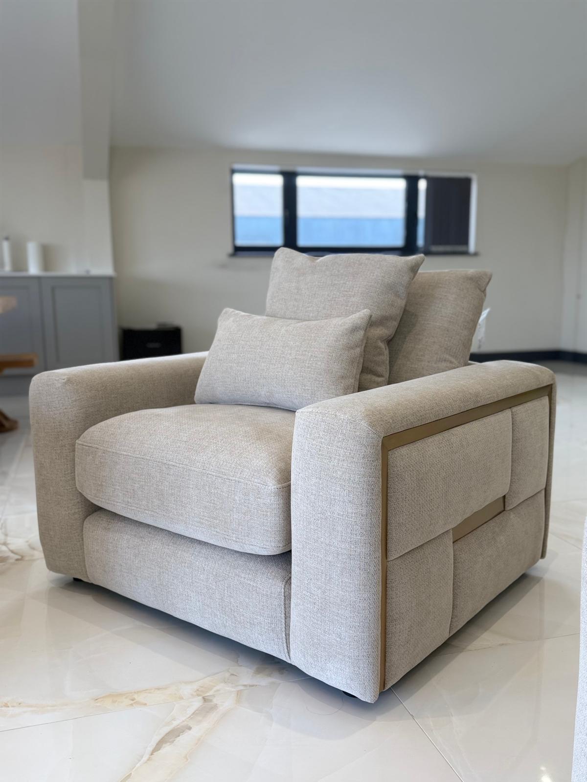 Jupiter Armchair