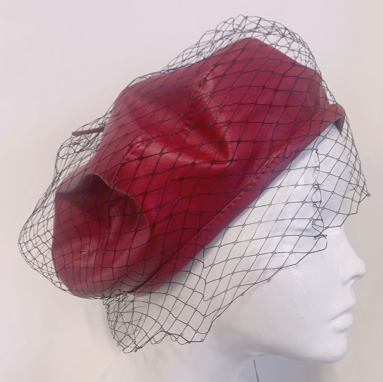 Women's PU Leather 80s Vintage Retro Beret Hat w/ Veil Artist Winter Beanie Cap Gift UK - Deep Red (Burgundy)