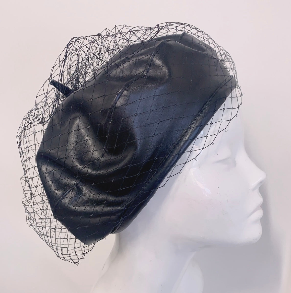 Women's PU Leather 80s Vintage Retro Beret Hat w/ Veil Artist Winter Beanie Cap Gift UK - Black