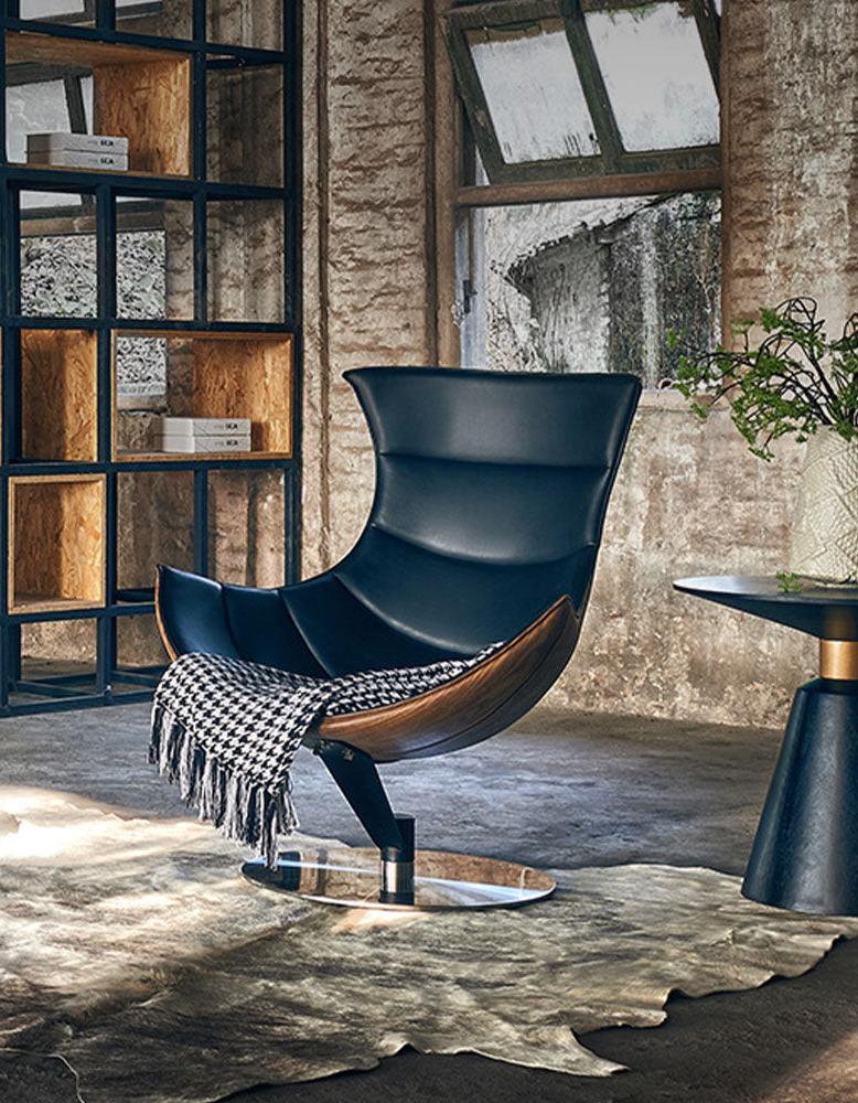 Lobster Lounge Chair, Black
