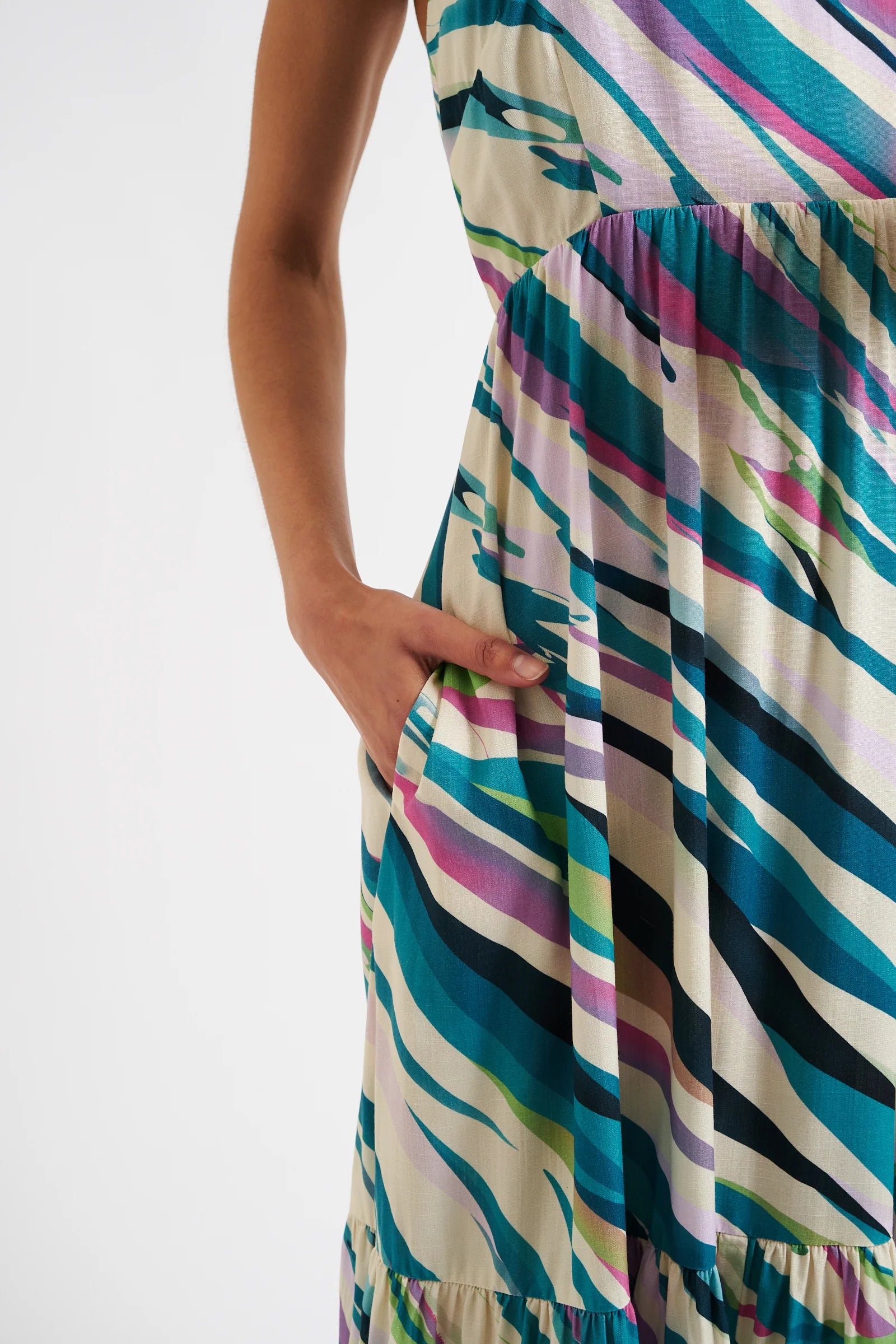 Jema Diagonal Wave Print Midi Sundress
