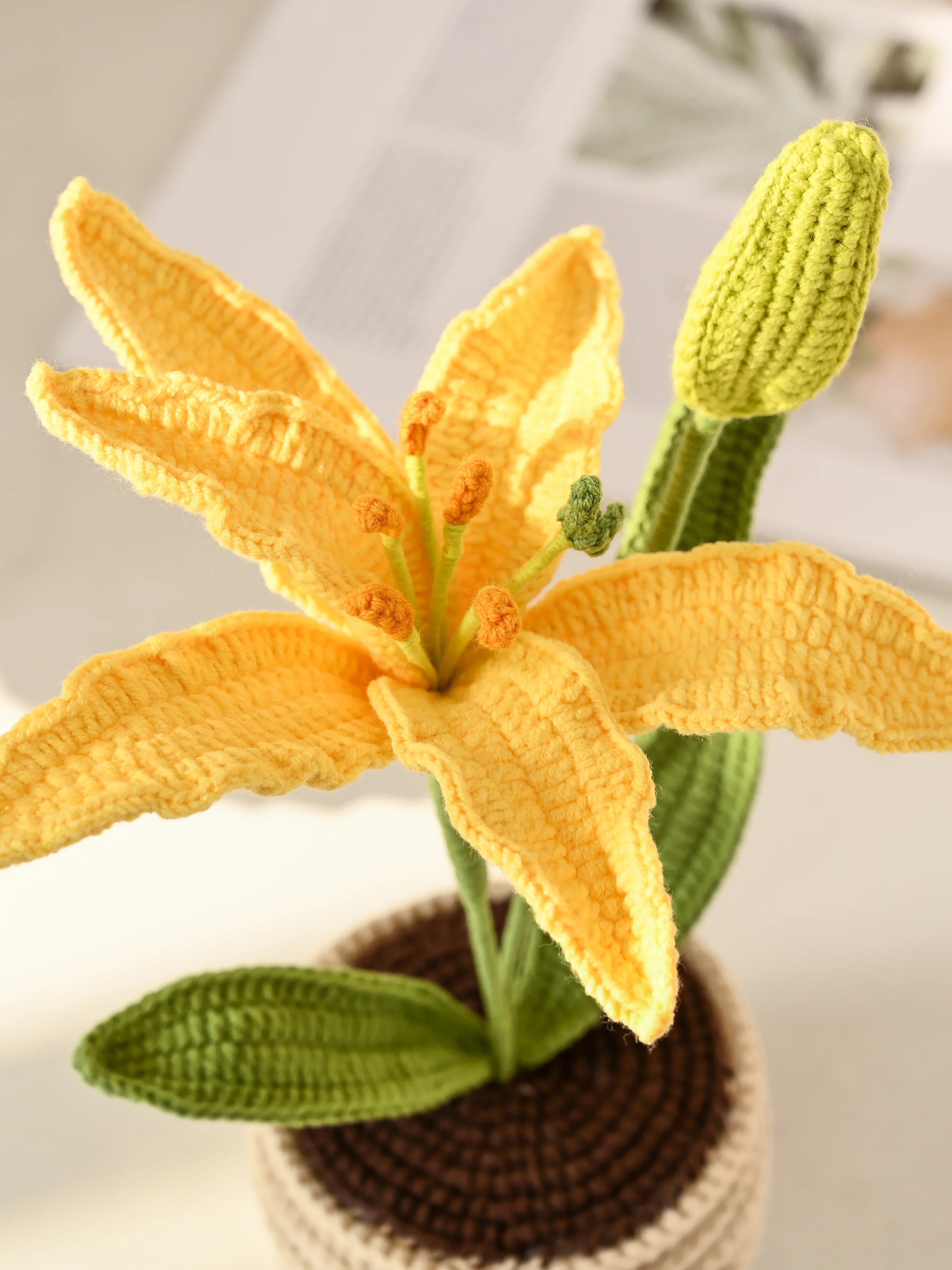 Crochet Lily Table Charm