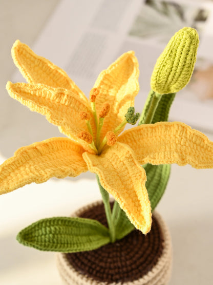 Crochet Lily Table Charm