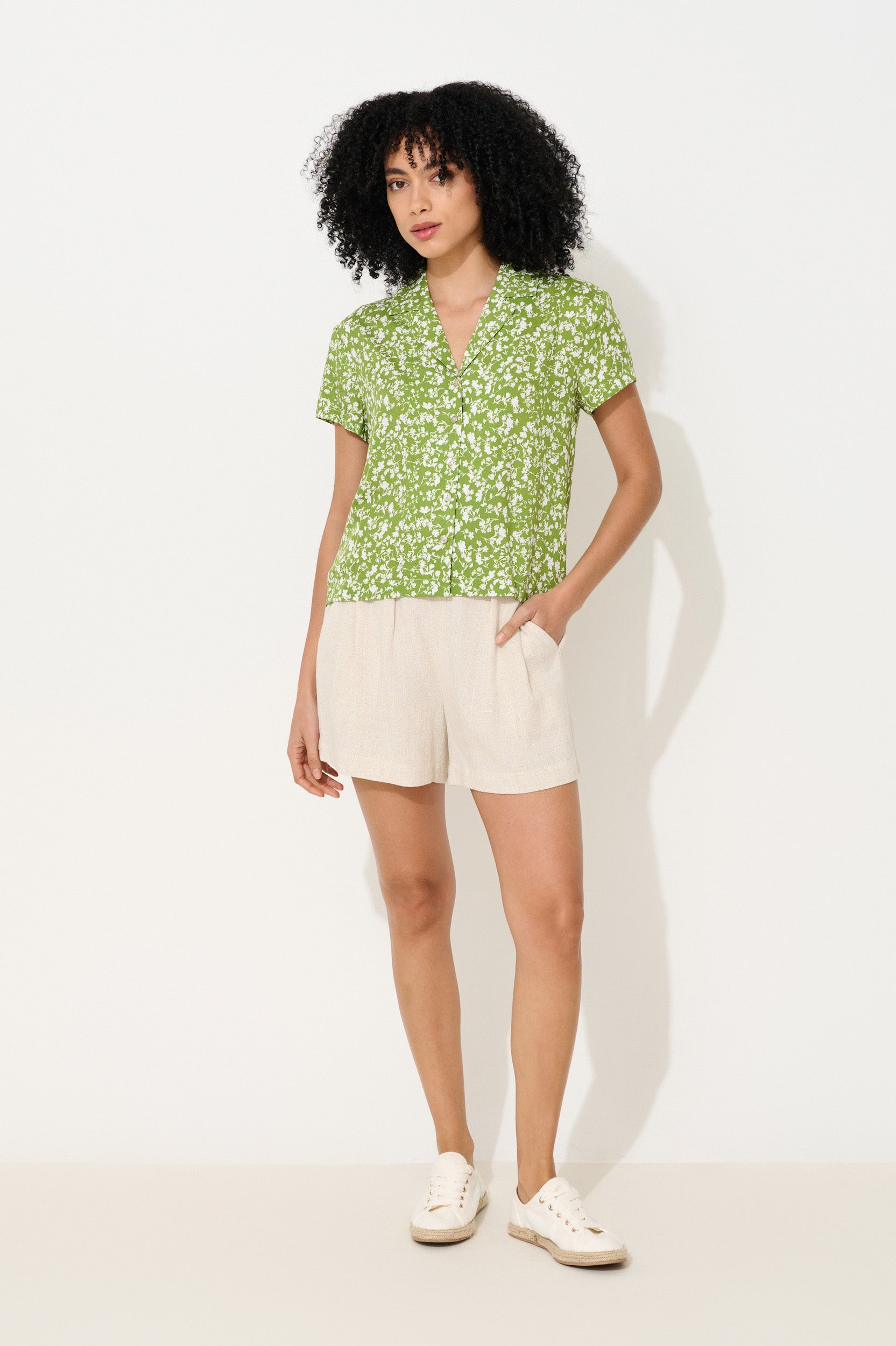 Marika Negative Floral Print Short Sleeve Shirt - Green