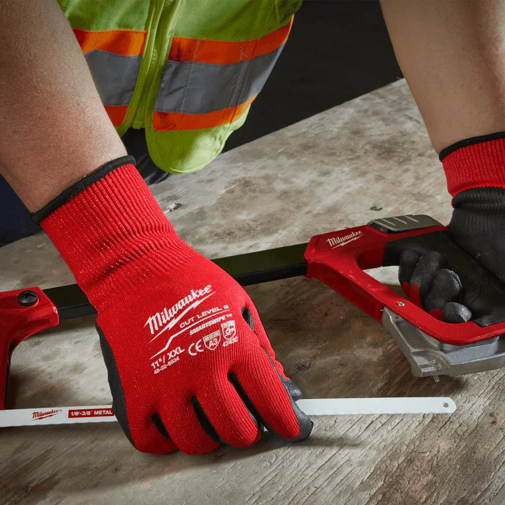 Milwaukee Cut Level 3/C Gloves Smart Phone Touch