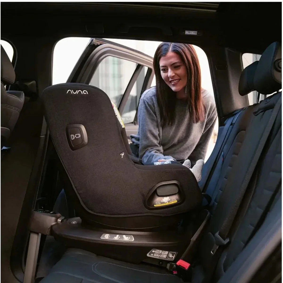 Nuna Pruu i-Size Baby Car Seat - Caviar