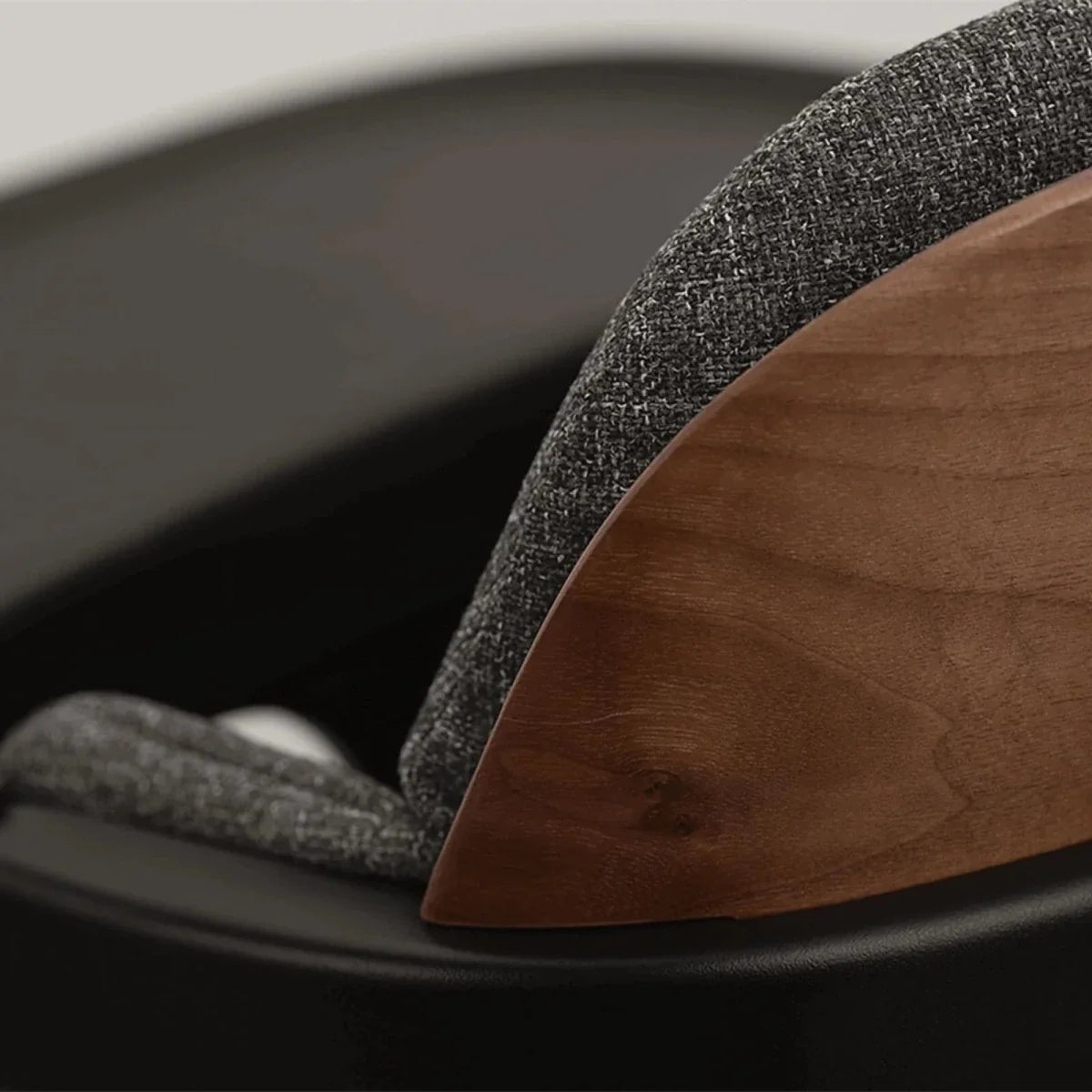 Nuna Bryn Highchair - Walnut