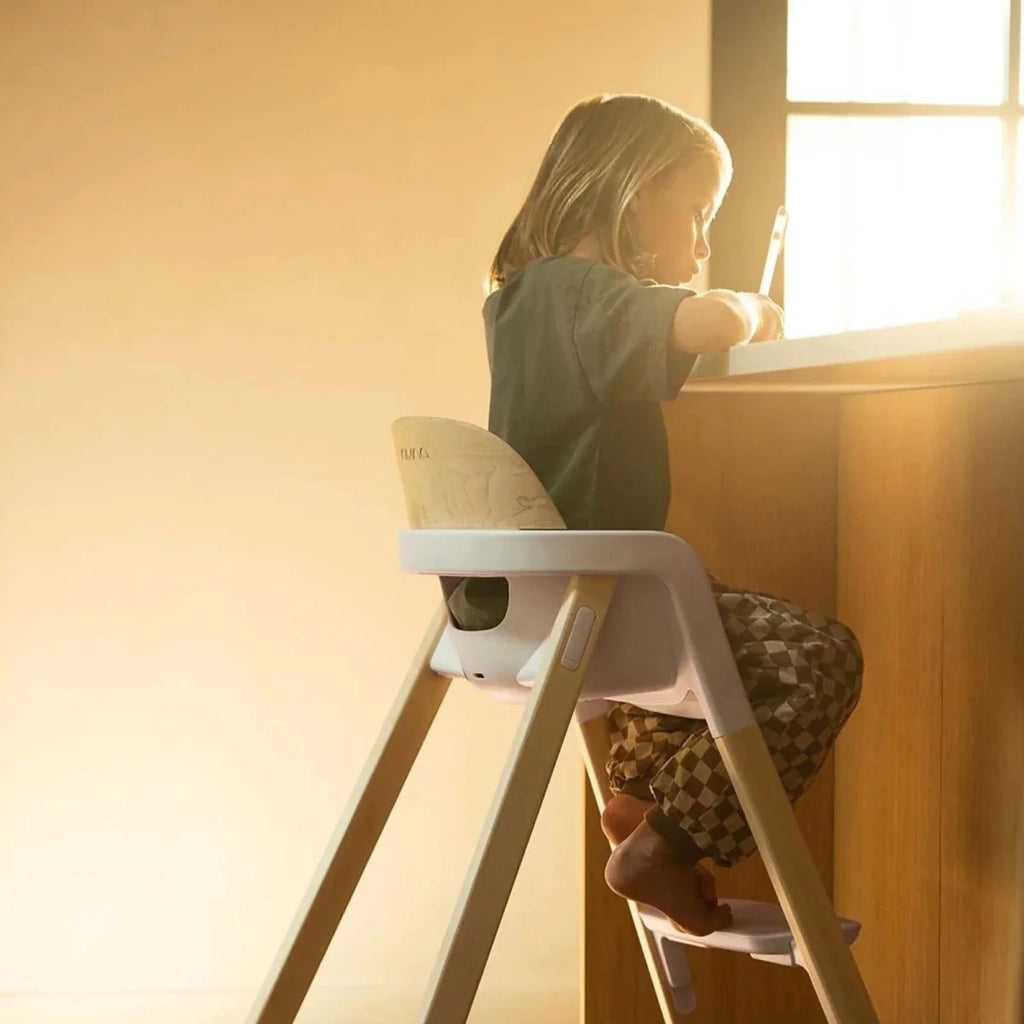 Nuna Bryn Highchair - Walnut
