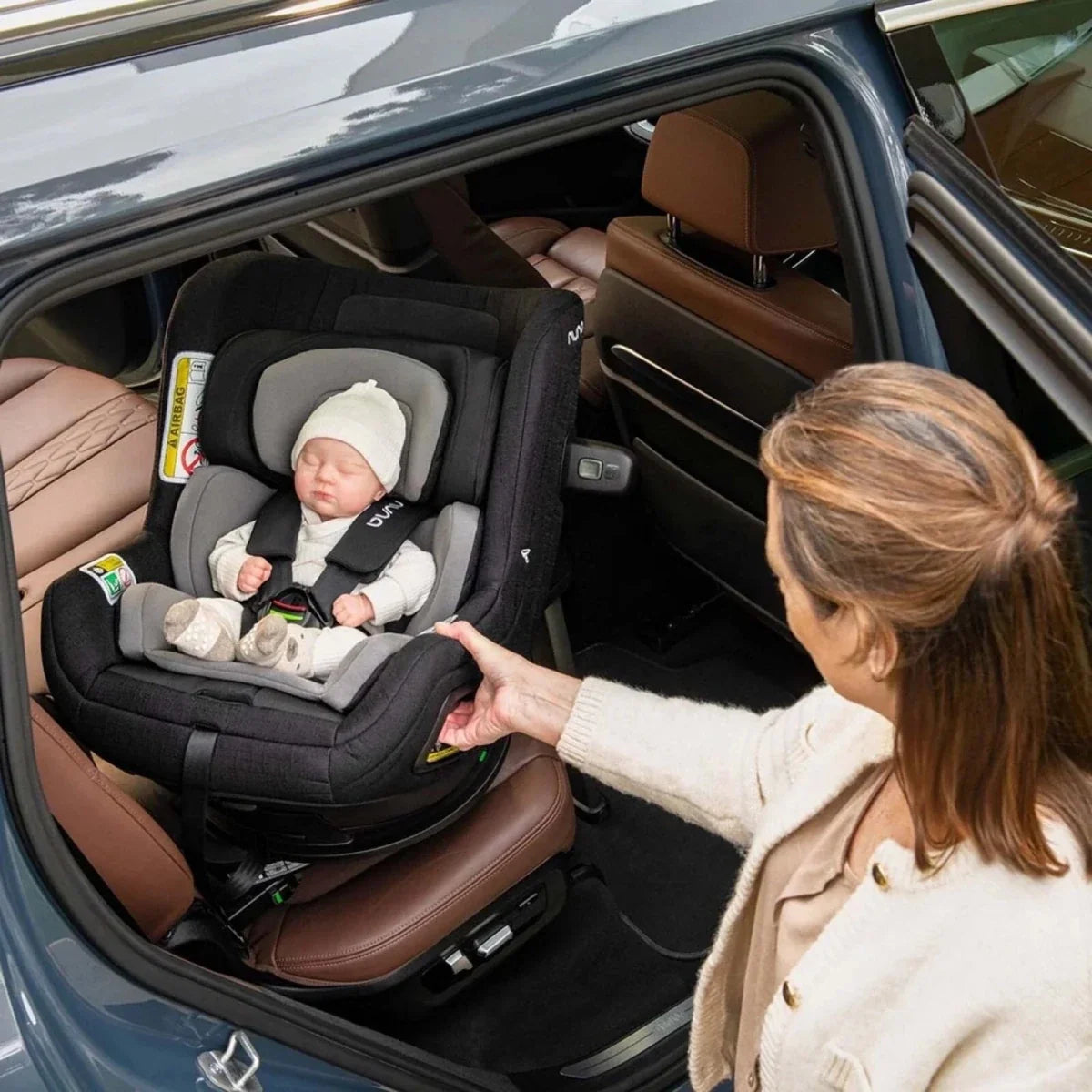 Nuna BASE Curv Rotating Slide ISOFIX Base